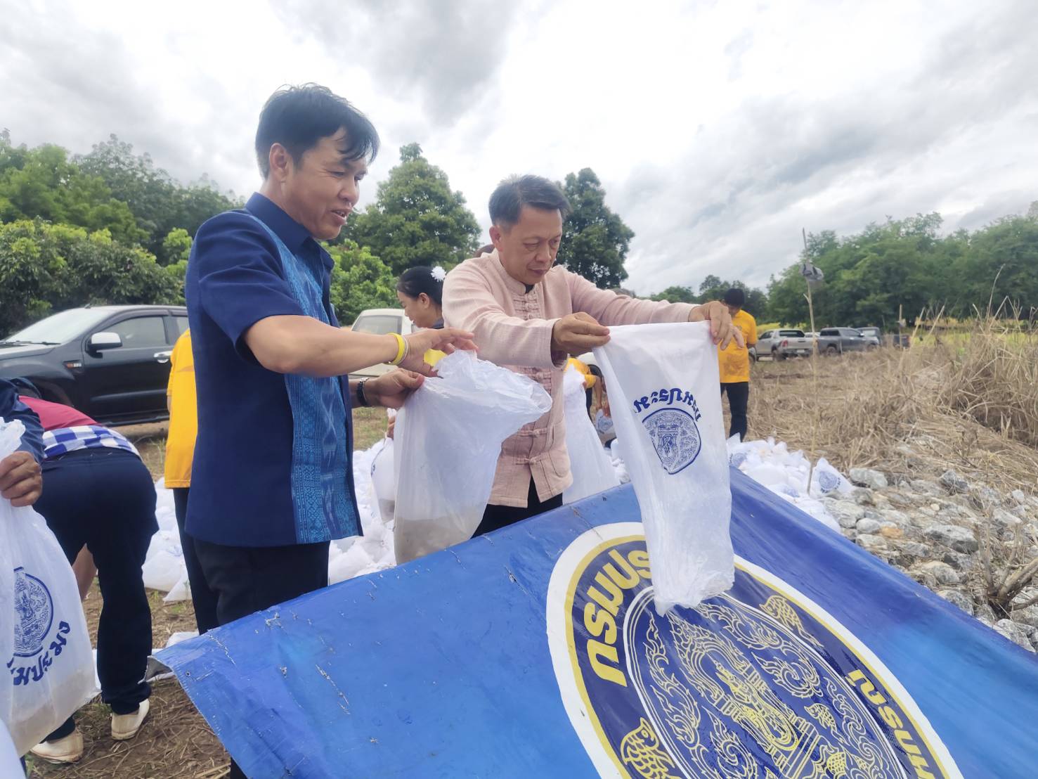 โครงการปล่อยพันธุ์ปลาเพื่อรักษาระบบนิเวศในอ่างเก็บน้ำของชลประทาน