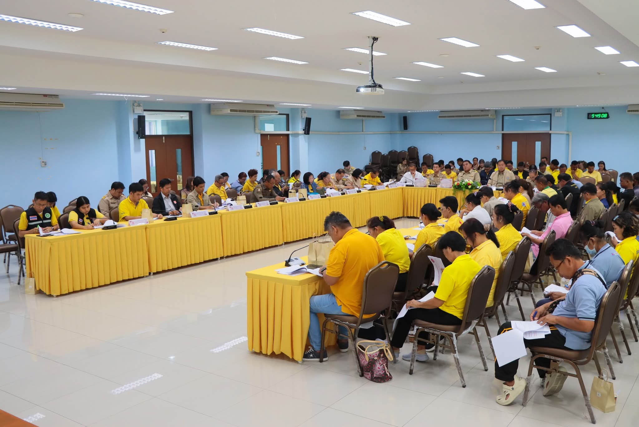 (อ.บางกรวย) การประชุมคณะกรรมการพัฒนาเทศบาลเมืองศาลากลาง และประชาคมท้องถิ่นระดับเมือง