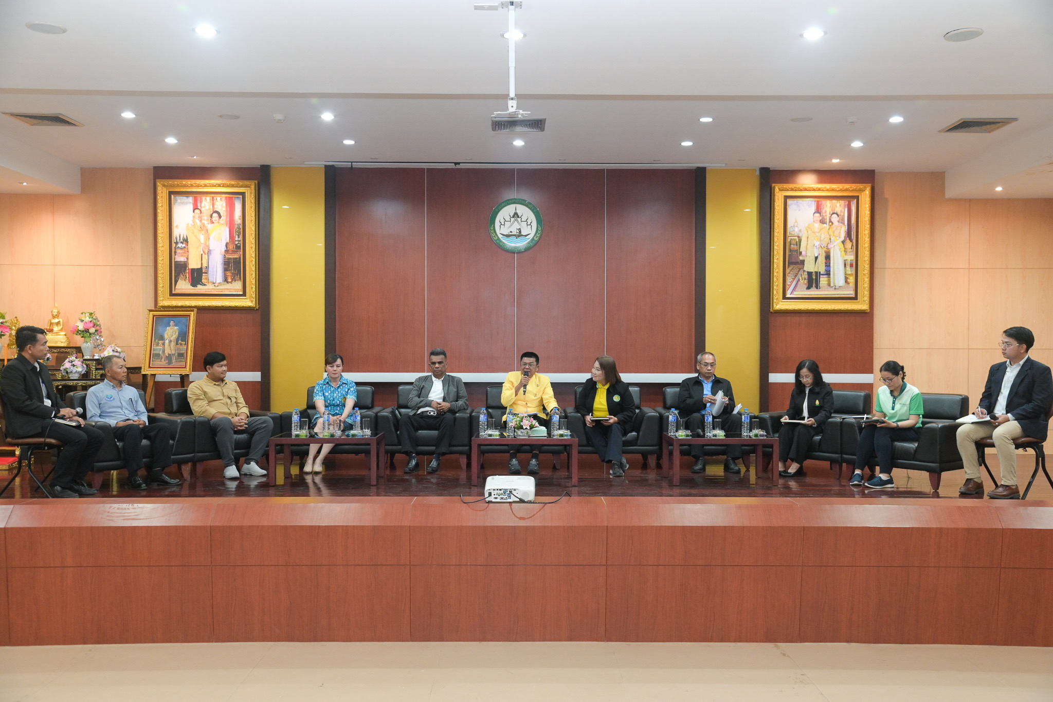 อธิบดีกรมประมง เปิดการประชุมแลกเปลี่ยนเรียนรู้ พร้อมร่วมเสวนา รวมพลังขับเคลื่อนการเลี้ยงปลาสลิด ฝ่าวิกฤตสู่ความยั่งยืน..คลิก