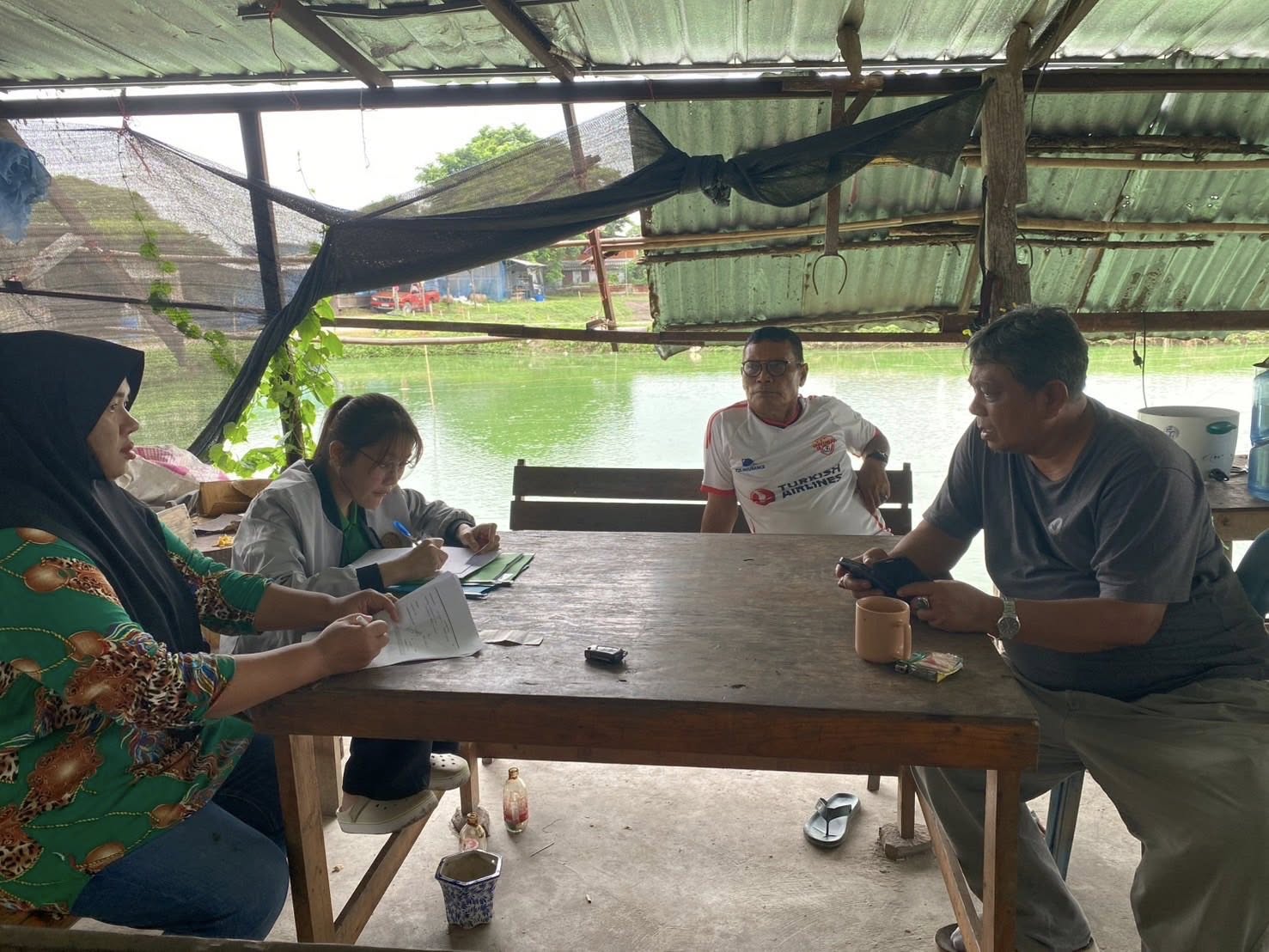 สำนักงานประมงกรุงเทพมหานครลงพื้นที่ให้บริการขึ้นทะเบียนเกษตรกร เขตลาดกระบัง กรุงเทพมหานคร