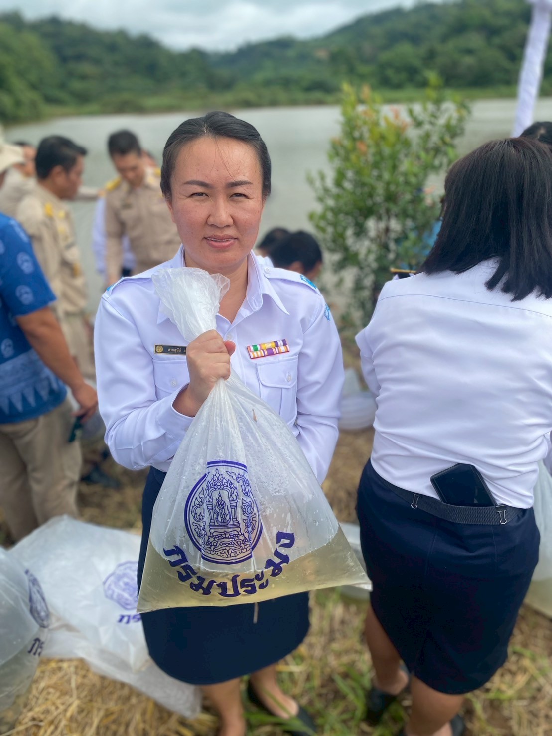 เจ้าหน้าที่ศูนย์บริหารจัดการด่านตรวจประมงเขต 1(เชียงราย) ร่วมกับสำนักงานประมงจังหวัดเชียงราย และหน่วยงานในสังกัดกรมประมง เข้าร่วมพิธีปล่อยพันธุ์สัตว์น้ำ