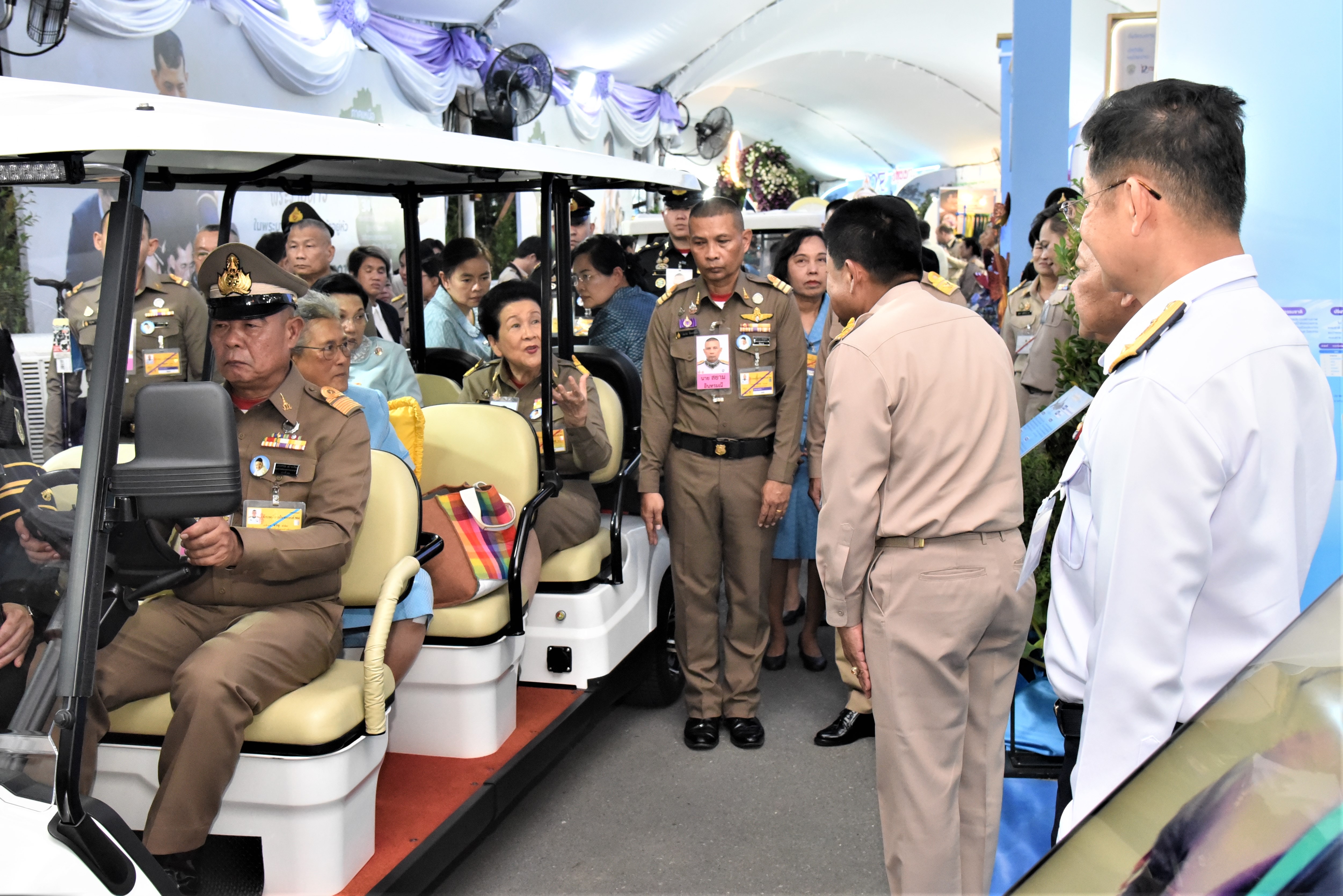 สมเด็จพระกนิษฐาธิราชเจ้า กรมสมเด็จพระเทพรัตนราชสุดา ฯ สยามบรมราชกุมารี เสด็จพระราชดำเนินไปทรงเปิดงาน สีสรรพรรณไม้ เทิดไท้บรมราชินีนาถ ประจำปี ๒๕๖๘..คลิก