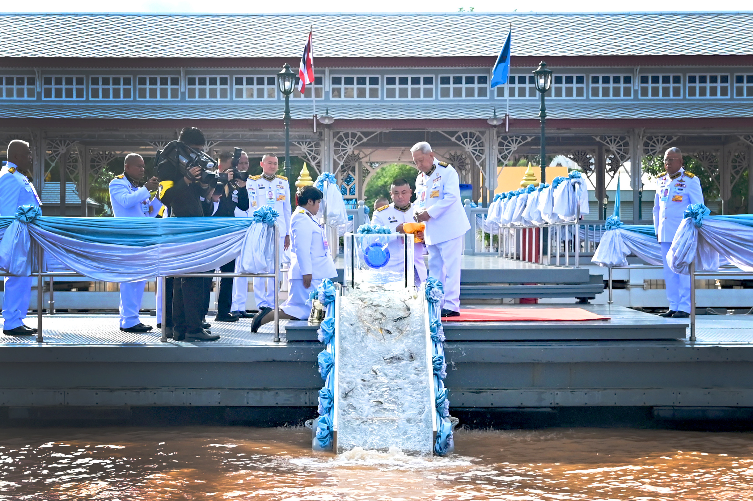 ประธานองคมนตรี เป็นผู้แทนพระองค์ ไปในการบำเพ็ญพระราชกุศลปล่อยพันธุ์สัตว์น้ำ เนื่องในโอกาสวันเฉลิมพระชนมพรรษา สมเด็จพระนางเจ้าสิริกิติ์ พระบรมราชินีนาถ พระบรมราชชนนีพันปีหลวง ๑๒ สิงหาคม ๒๕๖๘..คลิก