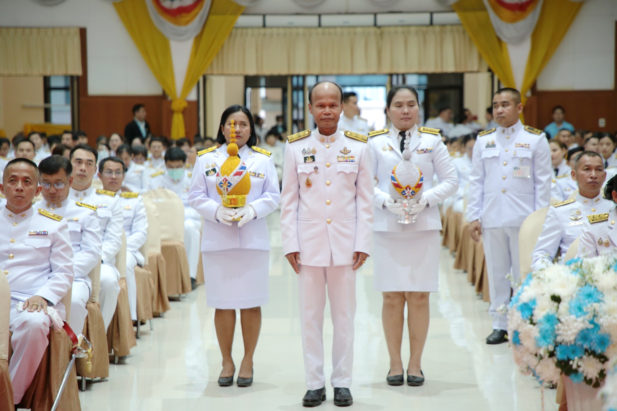 ร่วมพิธีถวายเครื่องราชสักการะวางพานพุ่ม พิธีจุดเทียนถวายพระพรชัยมงคล เนื่องในวันเฉลิมพระชนมพรรษา สมเด็จพระนางเจ้าสิริกิติ์ พระบรมราชินีนาถ พระบรมราชชนนีพันปีหลวง 12 สิงหาคม 2568..คลิก