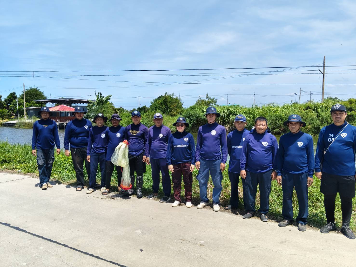 ลงแขกลงคลองจับปลาหมอคางดำ ณ บริเวณพื้นที่ ตำบลสองคลอง อำเภอบางปะกง จังหวัดฉะเชิงเทรา..คลิก