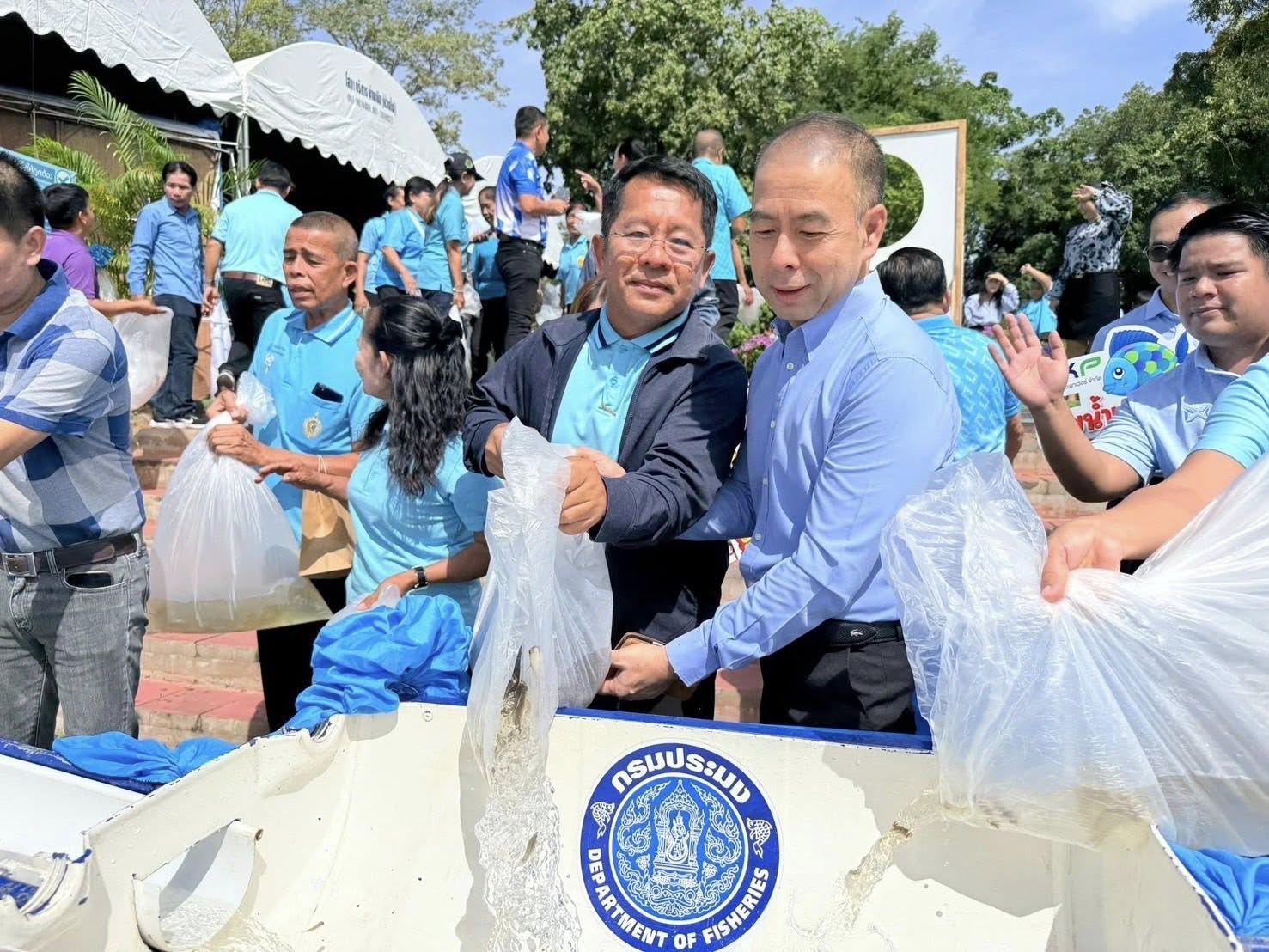 ร่วมโครงการปล่อยพันธุ์ปลาลงสู่แม่น้ำแม่กลอง ประจำปี 2568