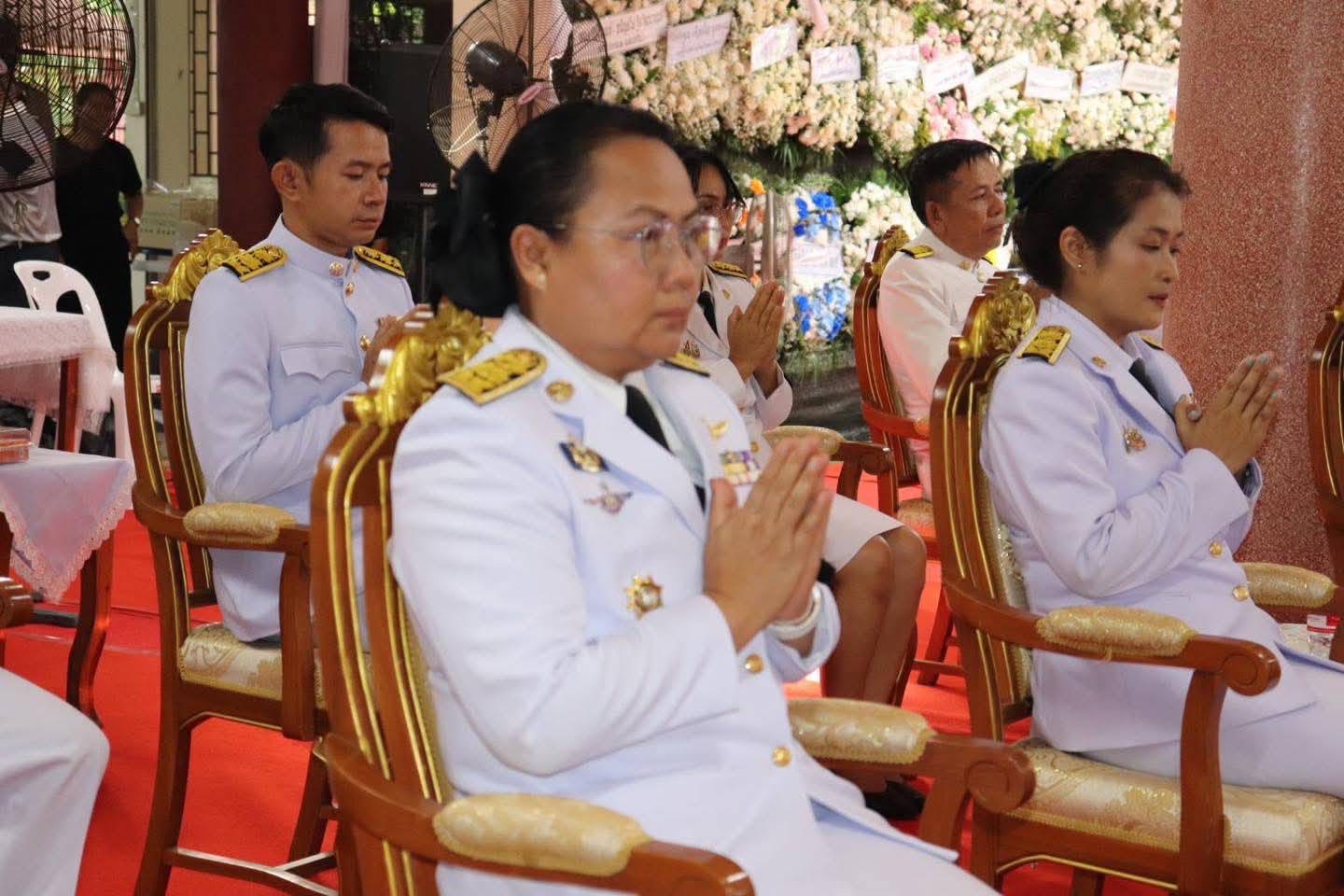 ร่วมพิธีบำเพ็ญกุศลสวดพระอภิธรรม และไว้อาลัย สดุดีวีรชนทหารกล้า