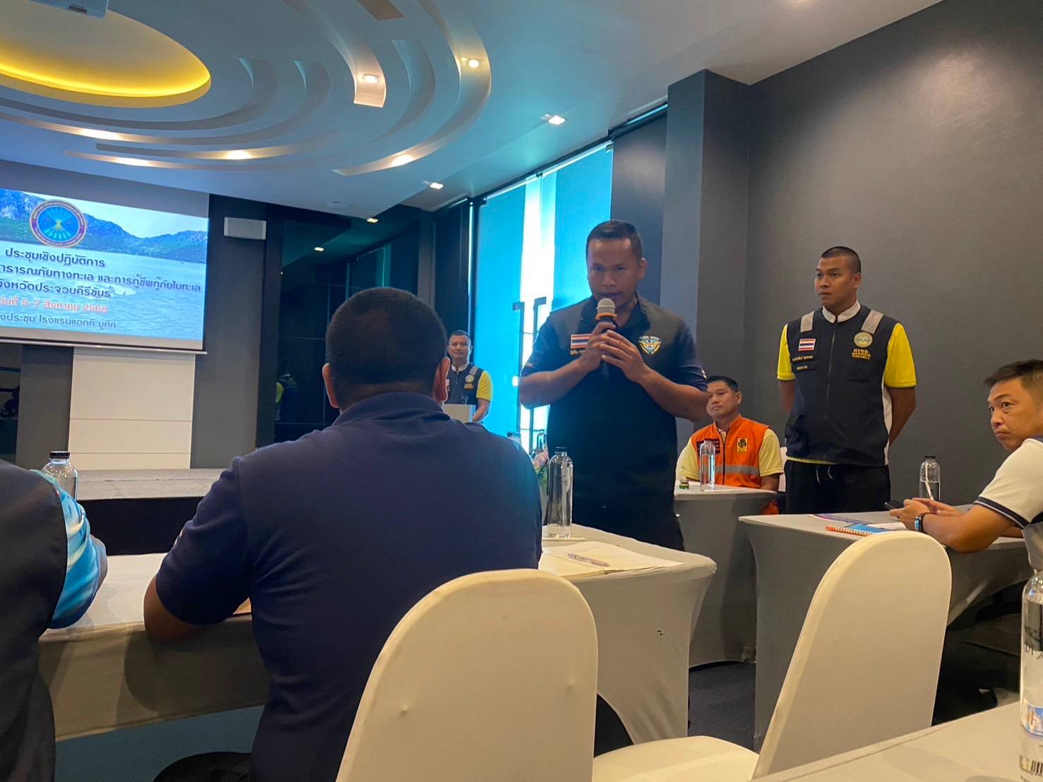 ร่วมประชุมปฏิบัติการกู้ชีพกู้ภัยทางทะเล ศรชล. เขต 1 จังหวัดประจวบฯ..คลิก