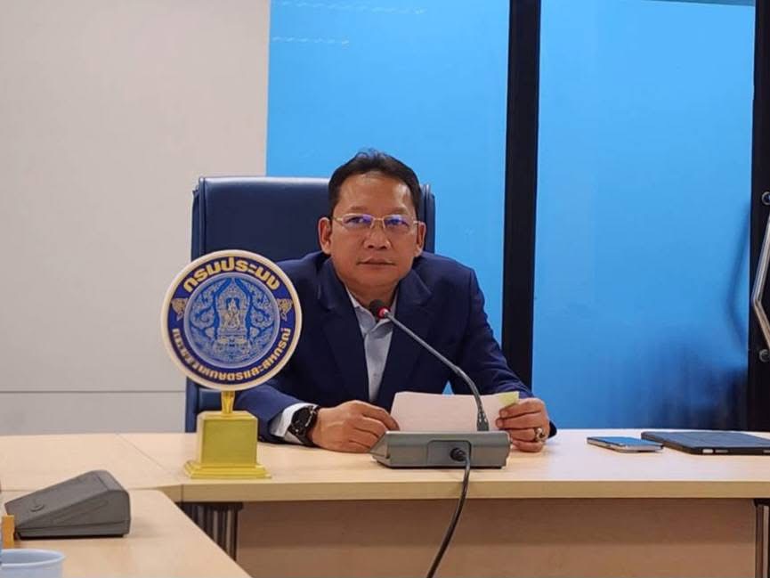 พิธีมอบประกาศนียบัตรให้แก่คณะอาจารย์สมาคมลิขิตบนฝ่ามือ ซึ่งเป็นบุคคลที่อุทิศตนในการสนับสนุนกิจกรรม “ลิขิตบนฝ่ามือ”