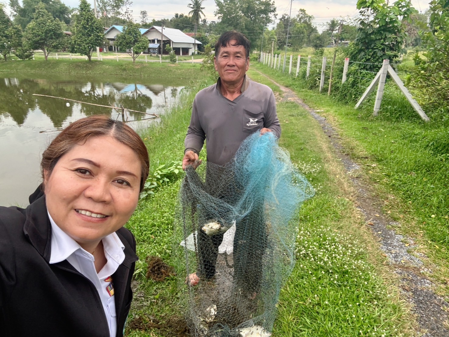 ประมงอำเภอสิรินธร ดำเนินงานโครงการพัฒนาอาชีพการเพาะเลี้ยงปลาตะเพียนขาวในบ่อดิน งบกลุ่มจังหวัดภาคตะวันออกเฉียงเหนือตอนล่าง 2 ประจำปีงบประมาณ 2568..คลิก