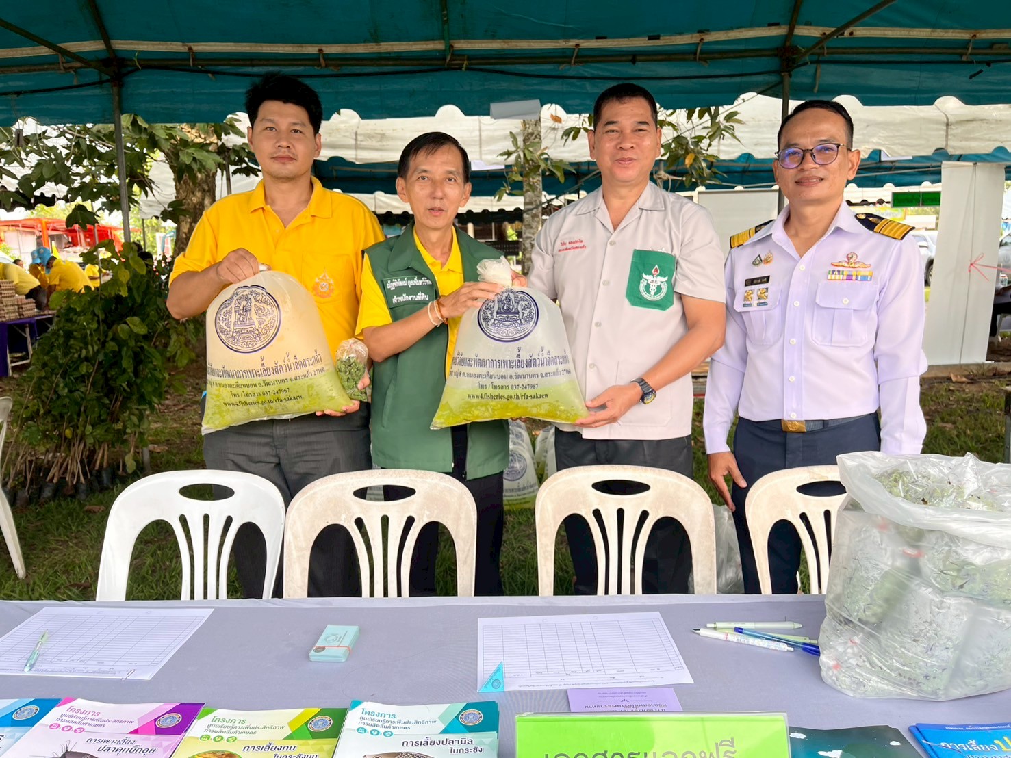 เข้าร่วมโครงการปกป้องและเชิดชสถาบันพระมหากษัตริย์ และโครงการหน่วยบำบัดทุกข์ บำรุงสุข สร้างรอยยิ้มให้ประชาชน จังหวัดสระแก้ว ประจำปีงบประมาณ พ.ศ. 2568 เดือนสิงหาคม 2568 ครั้งที่ 11/2568 พร้อมทั้งจัดกิจกรรมให้ความรู้..คลิก