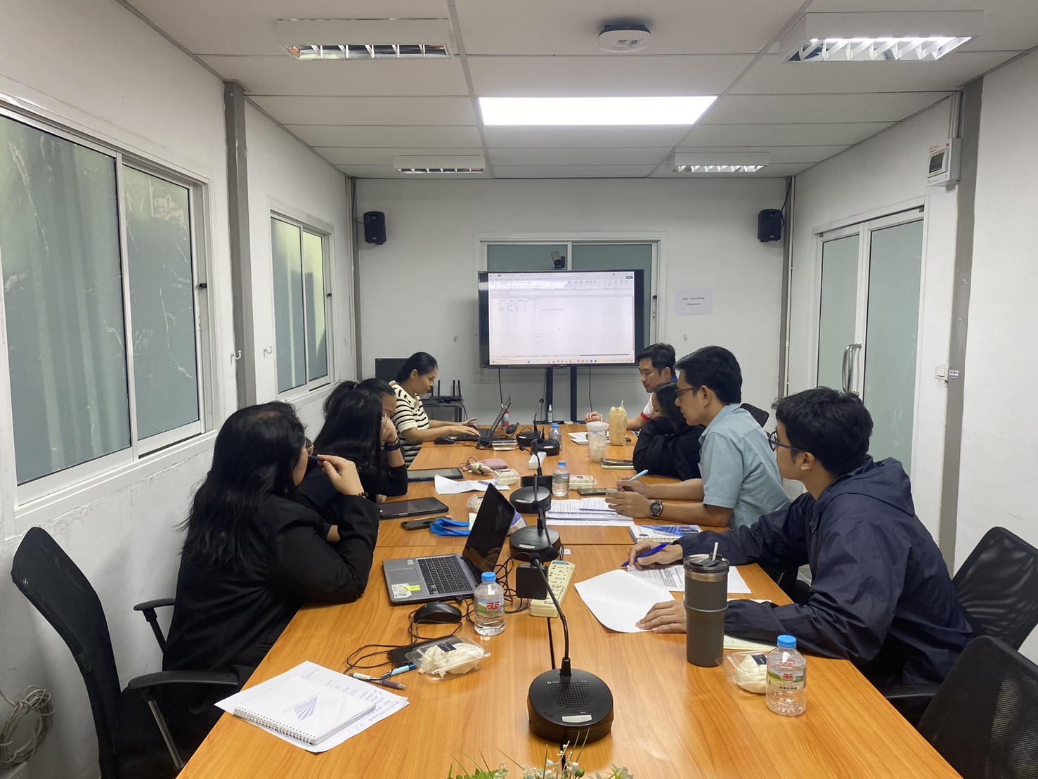 ประชุมเพื่อรวบรวมความต้องการของหน่วยงาน และกำหนดรายละเอียดการพัฒนาระบบ “โครงการจัดหาระบบใบอนุญาตและใบรับรอง สำหรับนำเข้า นำผ่าน และส่งออก สินค้าประมง”  ครั้งที่ 2/2568..คลิก