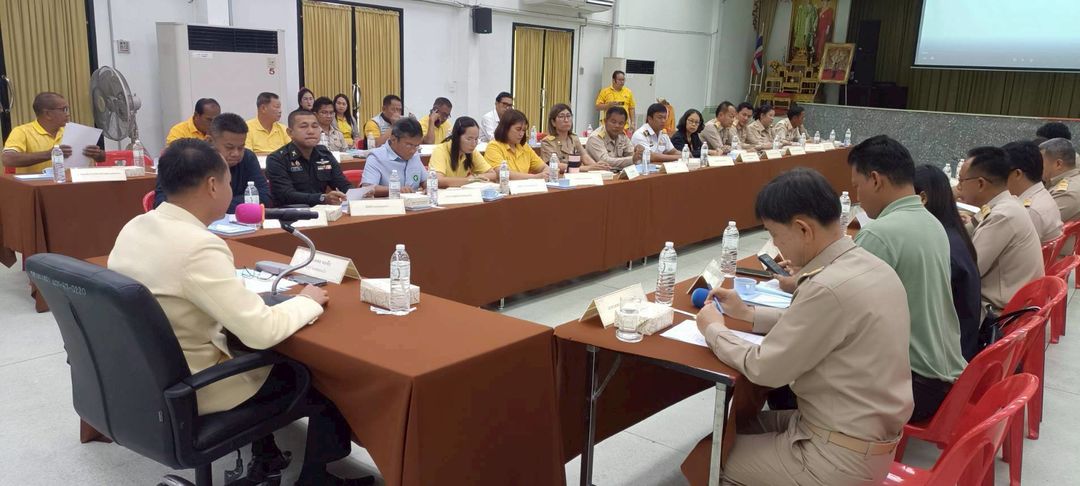 ประมงอำเภอหนองบัว ร่วมประชุม หัวหน้าส่วนราชการประจำอำเภอ ปลัดอำเภอ ผู้บริหารองค์กรปกครองส่วนท้องถิ่น หัวหน้าหน่วยงานรัฐวิสาหกิจ ผู้บริหารสถานศึกษา และกำนัน ประจำเดือน กันยายน 2568