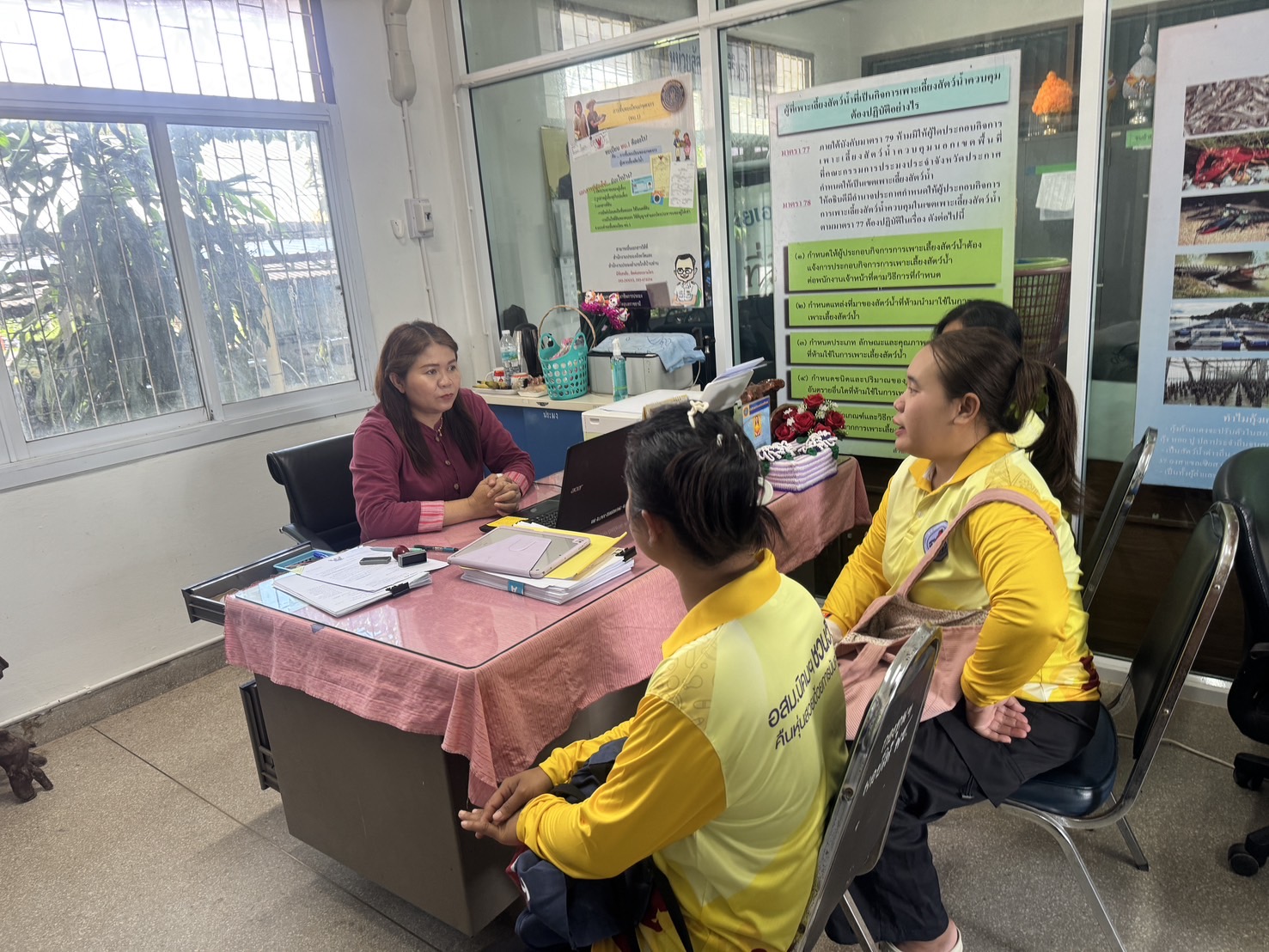 ประมงอำเภอสิรินธร ให้บริการรับยื่นแบบคำขอขึ้นทะเบียนผู้ทำการประมง (ทบ.3 -1)..คลิก