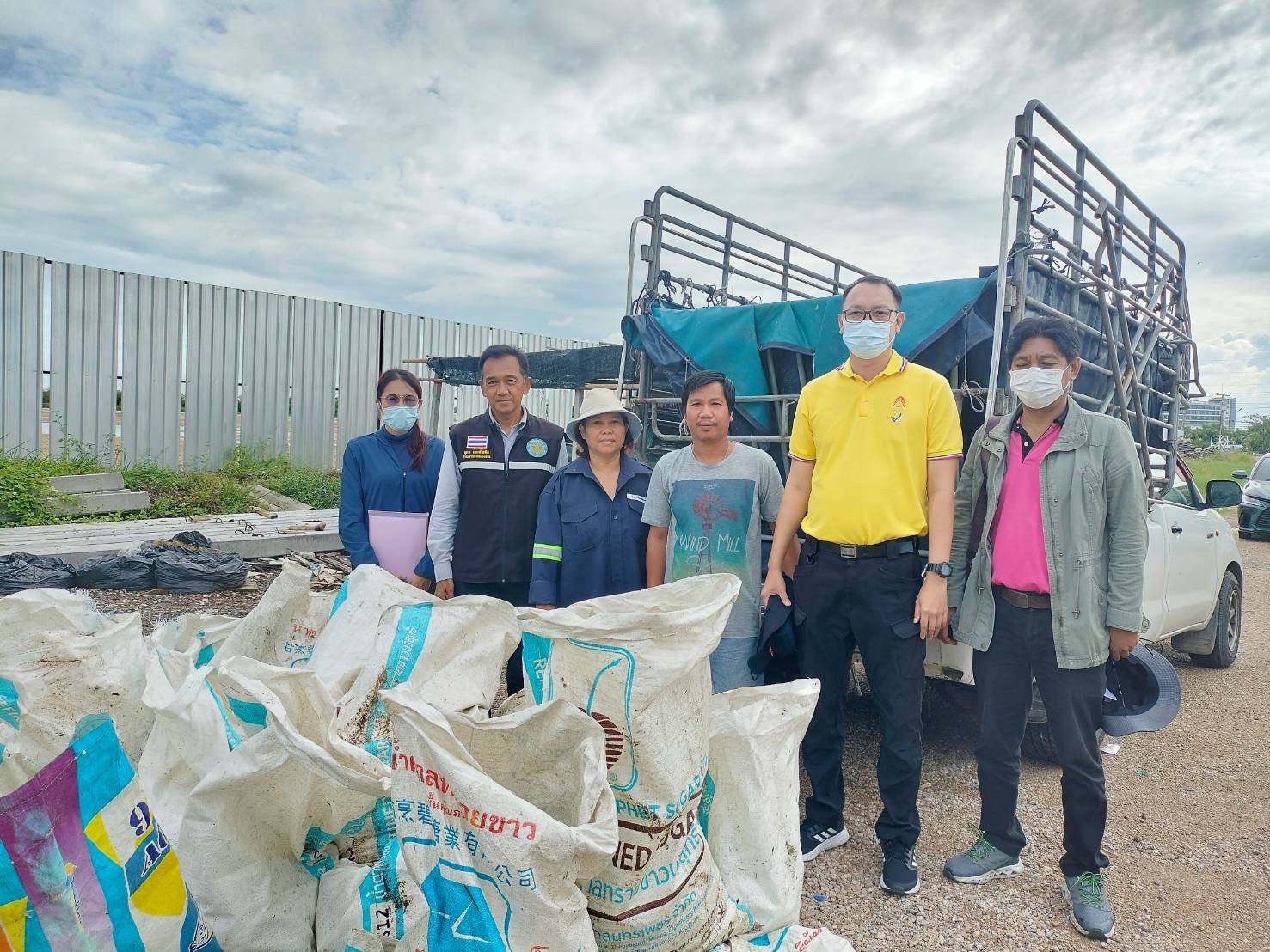 สำนักงานประมงพื้นที่กรุงเทพมหานครลงพื้นที่รับซื้อปลาหมอคางดำ เฟส 2 เขตบางขุนเทียน กรุงเทพมหานคร