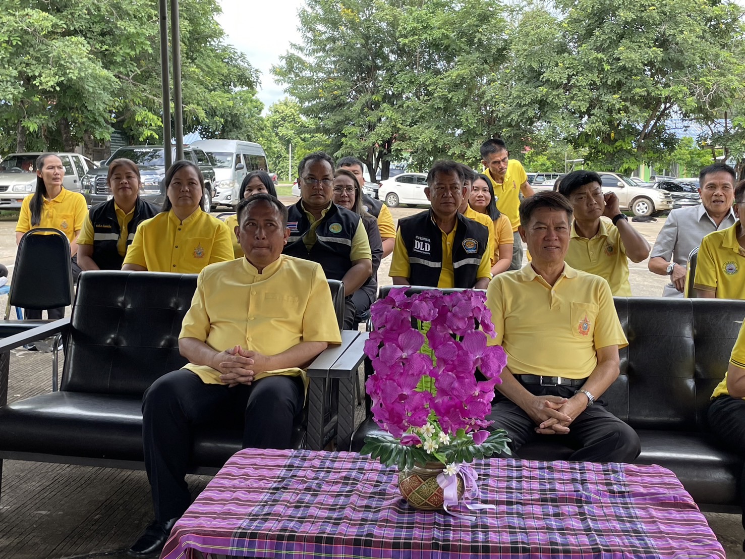 ร่วมจัดพิธีมอบกระบือ โครงการธนาคารโค-กระบือเพื่อเกษตรกร ตามพระราชดำริ เป็นกระบือ จำนวน 30 ตัว..คลิก