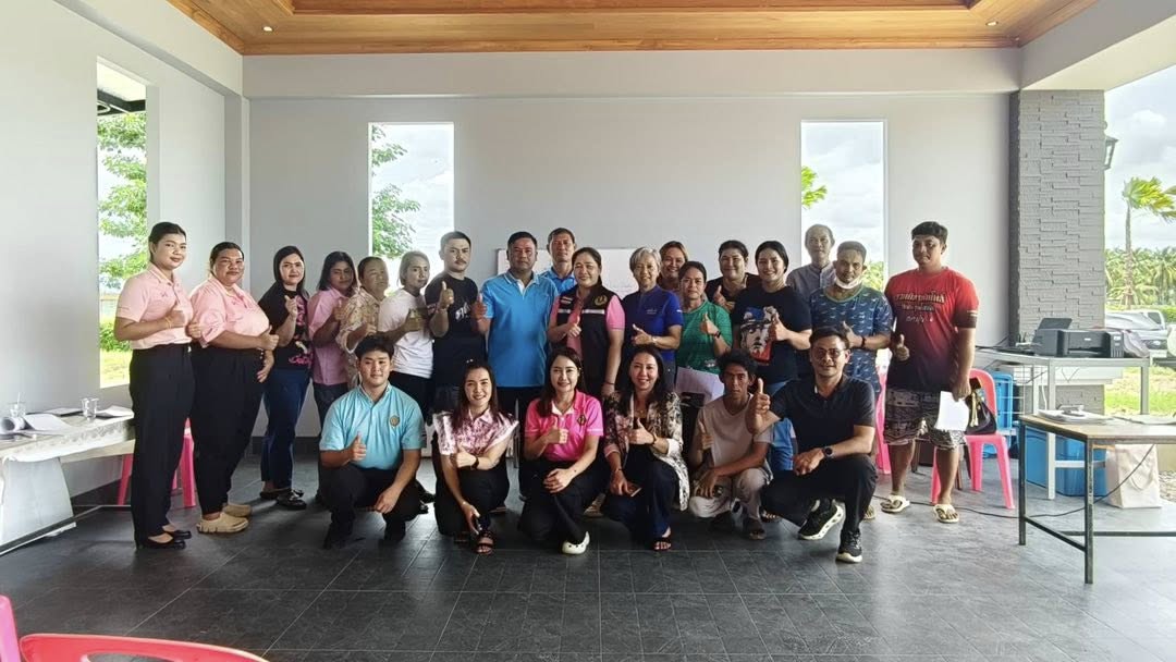 ร่วมดำเนินการจัดตั้งกลุ่มเกษตรกรผู้เลี้ยงกุ้งก้ามกรามเพื่อการส่งออกตำบลโพหัก..คลิก