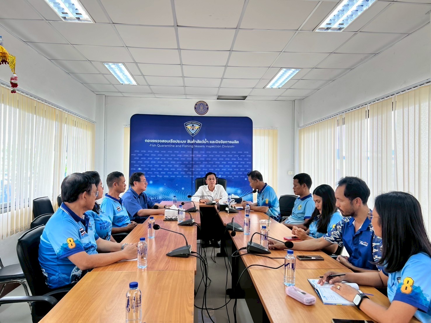 ผอ.ซุลกีฟลี ลติฟีปุตรา มอบนโยบายให้ข้าราชการและเจ้าหน้าที่ในสังกัด ศูนย์บริหารจัดการด่านตรวจประมงเขต 8 (สงขลา) (การสร้างความรัก สามัคคีในองค์กรในทุกภาคส่วน)..คลิก