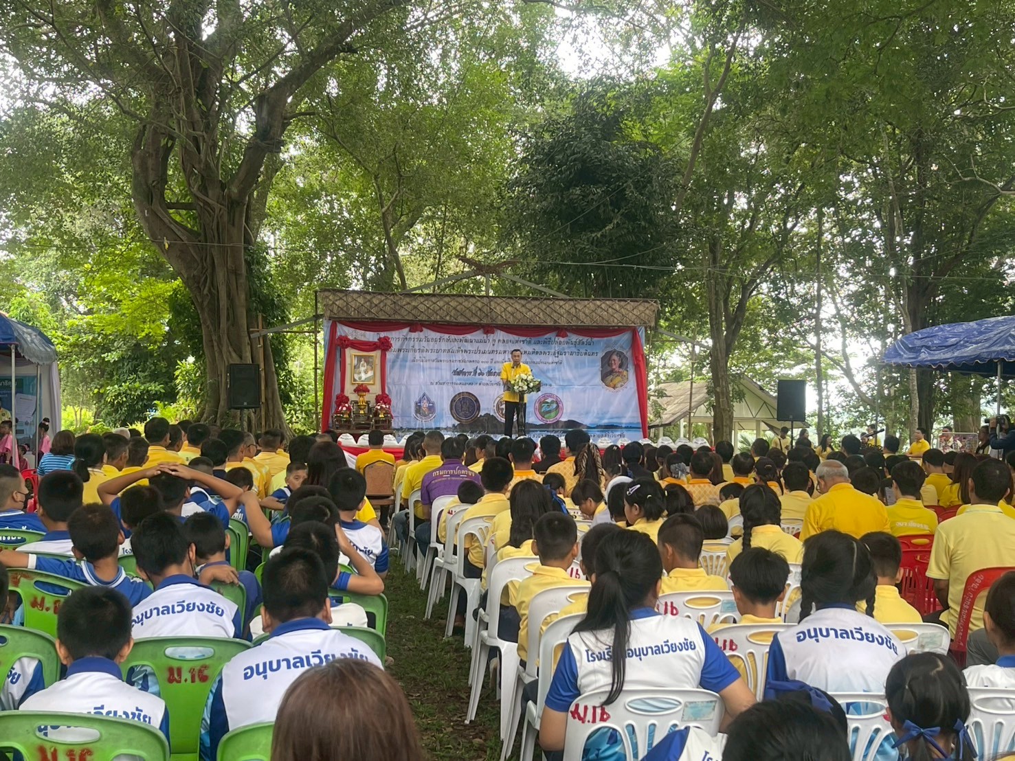 หน่วยงานกรมประมงจังหวัดเชียงราย ดำเนินการจัดกิจกรรมปล่อยพันธุ์สัตว์น้ำ เนื่องในวันประมงแห่งชาติ ประจำปี 2568 