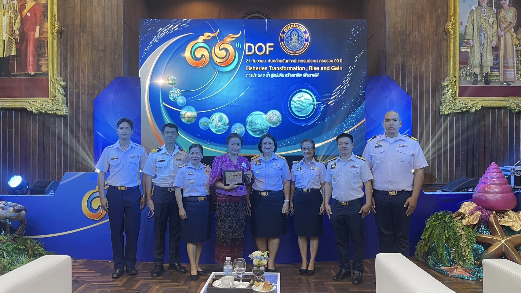 ร่วมงานครบรอบวันสถาปนากรมประมง ปีที่ 99 และนำเกษตรกรดีเด่นเข้ารับ รางวัลรองชนะเลิศอันดับ 1 รางวัลสถาบันเกษตรกรดีเด่น สาขากลุ่มเกษตรกรแปรรูปสัตว์น้ำ กลุ่มวิสาหกิจชุมชนแปรรูปปลาบ้านห้วยบง (กลุ่มห้วยบง 1 ตรา 1 เดียว)..คลิก