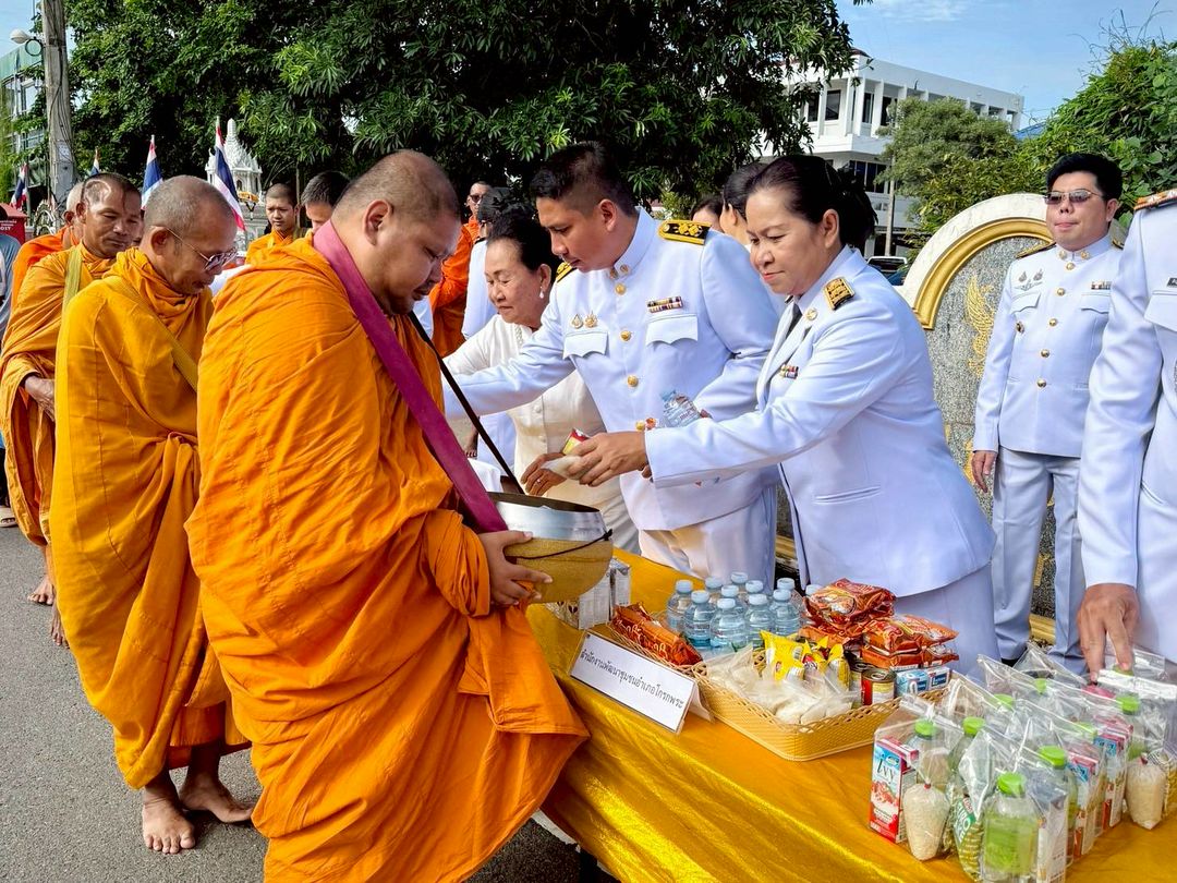 ประมงอำเภอโกรกพระ ร่วมกิจกรรมเฉลิมพระเกียรติพระบาทสมเด็จพระปรเมนทรมหาอานันทมหิดล พระอัฐมรามาธิบดินทรอ (รัชกาลที่ 8) เนื่องในโอกาสวันพระบรมราชสมภพครบ 100 ปี