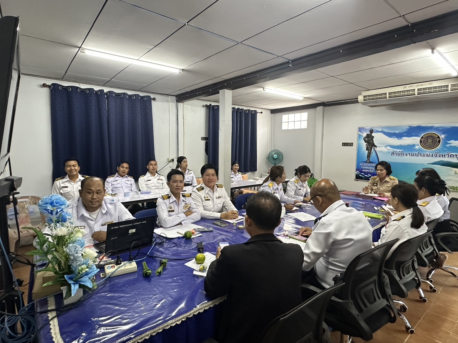 ประชุมข้าราชการ พนักงานราชการ พนักงานจ้างเหมา สังกัดสำนักงานประมงจังหวัดชุมพร ประจำเดือนกันยายน 2568