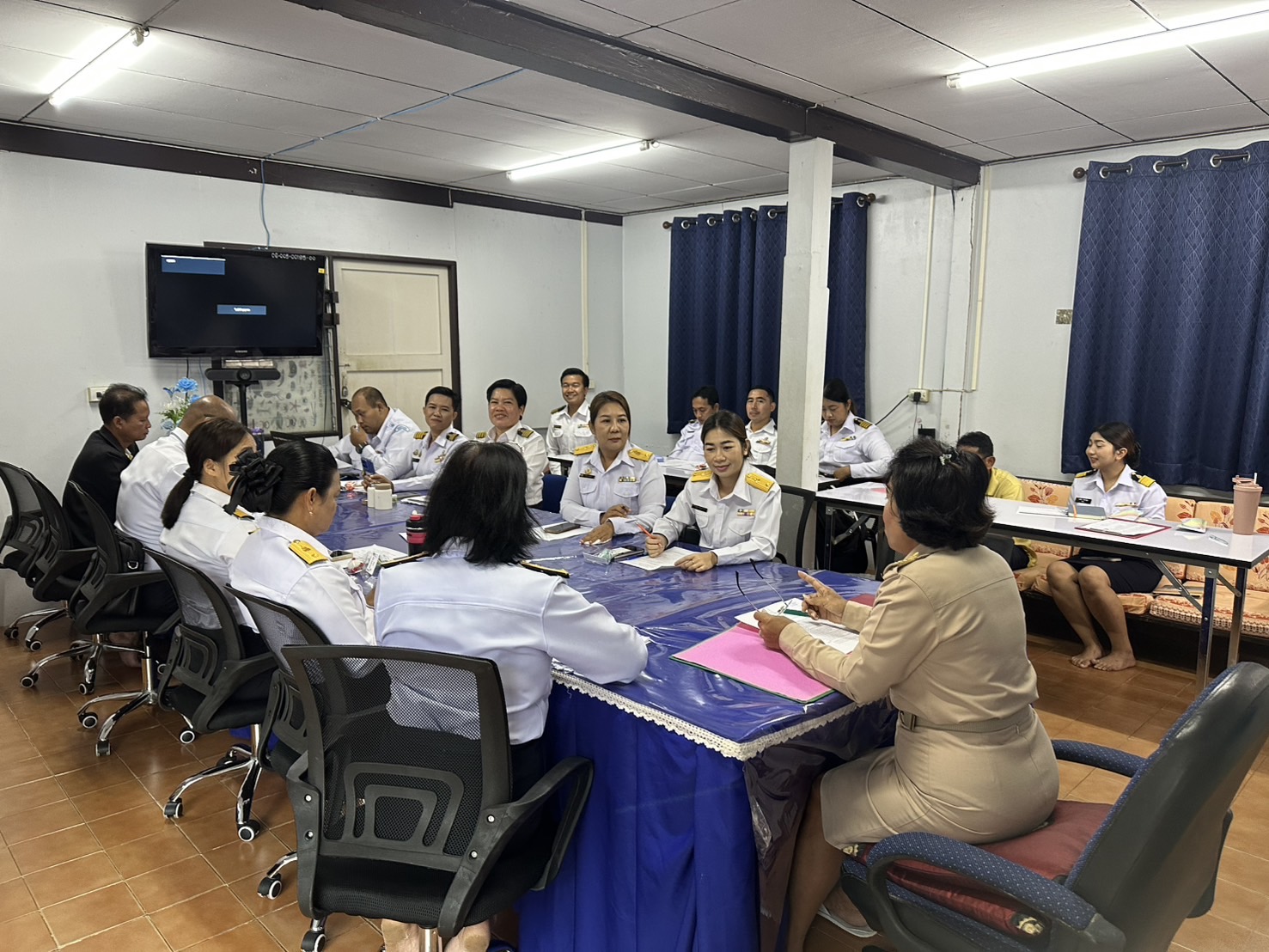 ประชุมข้าราชการ พนักงานราชการ พนักงานจ้างเหมา สังกัดสำนักงานประมงจังหวัดชุมพร ประจำเดือนกันยายน 2568