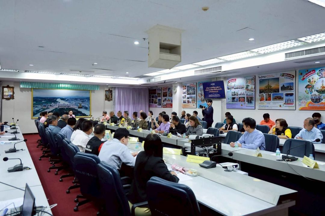 ประชุมเตรียมความพร้อมในการเดินทางมาติดตามการพัฒนาพื้นที่บึงบอระเพ็ด..คลิก