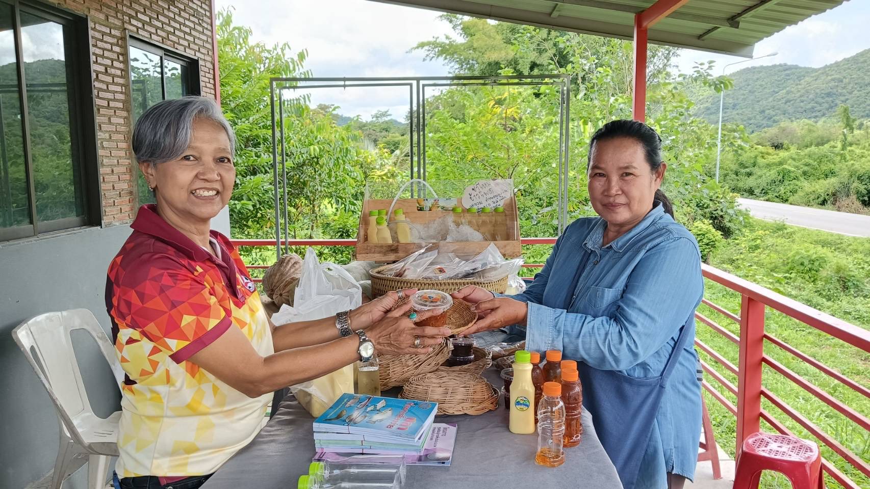 ตรวจเยี่ยมศูนย์ เรียนรู้การเพิ่มประสิทธิภาพการผลิตสินค้าเกษตรเครือข่ายด้านการประมง