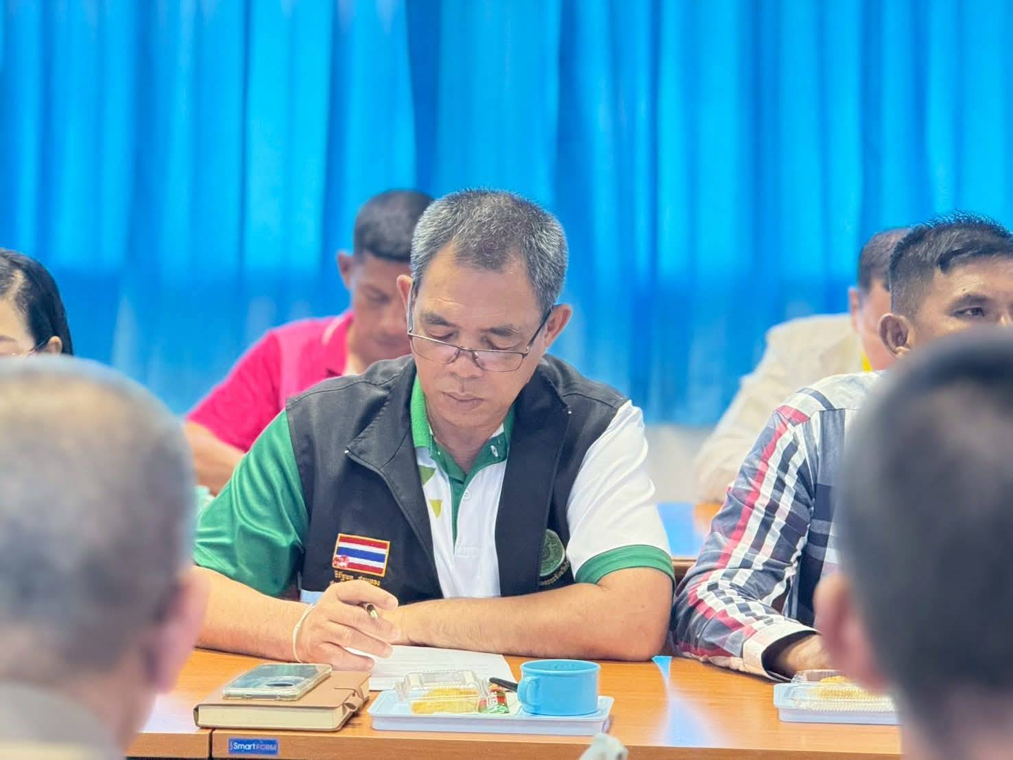 ประมงอำเภอเขาชัยสน เข้าร่วมประชุม หัวหน้าส่วนราชการฯ ประจำเดือน ตุลาคม 2568  เพื่อชี้แจงข้อราชการ ณ ห้องประชุมที่ว่าการอำเภอเขาชัยสน  (ชั้น 2) จังหวัดพัทลุง