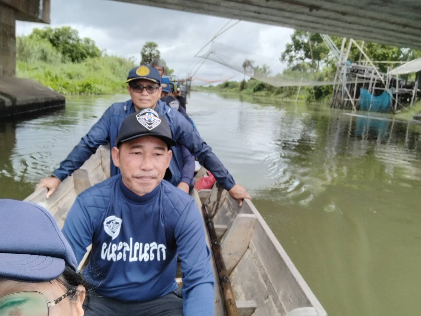 กลุ่มบริหารจัดการด้านการประมง ร่วมกับ หน่วยป้องกันและ ปราบปรามประมงน้ำจืดพัทลุง ตรวจสอบการติดตั้งเครื่องมือกางกั้น ทางเดินสัตว์น้ำ ประเภทโต่งเต้น บริเวณคลองแม่ไสย่านหนัด หมู่ที่ 2 ตำบลแหลมโตนด อำเภอควนขนุน จังหวัดพัทลุง ตรวจสอบการติดตั้งเครื่องมือที่เป็นตาข่ายกางกั้นทางเดินสัตว์น้ำ บริเวณคลองนางเรียม ตำบลพนางตุง อำเภอควนขนุน จังหวัดพัทลุง และการจัดเตรียมสถานที่จัดกิจกรรม ปล่อยพันธุ์สัตว์น้ำ โครงการเพิ่มผลผลิตสัตว์น้ำในชุมชน