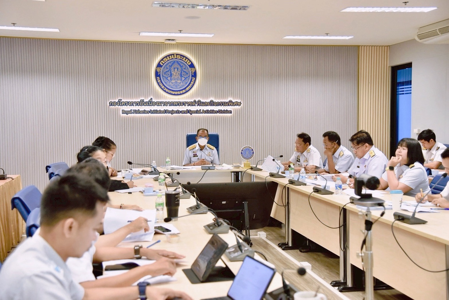 รองอธิบดีกรมประมง เป็นประธานการประชุมชี้แจงแนวทางการดำเนินงานโครงการภายใต้กองโครงการอันเนื่องมาจากพระราชดำริและกิจกรรมพิเศษ ประจำปีงบประมาณ พ.ศ. 2569..คลิก