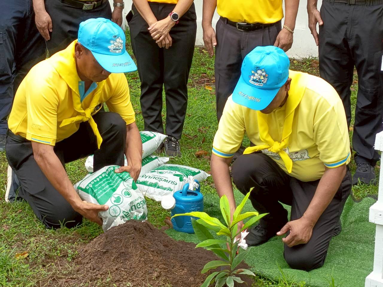 กิจกรรมจิตอาสาโครงการพฤกษามิตรภาพ ไทย-ซาอุดิอาระเบีย เฉลิมพระเกียรติ ๗๒ พรรษา๗๓ ล้านกล้า..คลิก