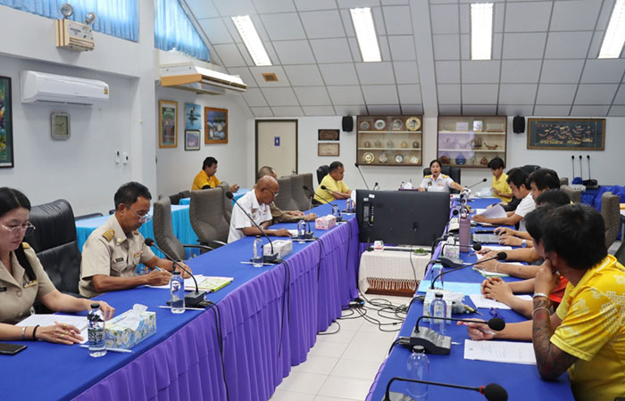 ประชุมคณะกรรมการกำกับดูแลพื้นที่ชายหาดแหลมเสด็จ..คลิก