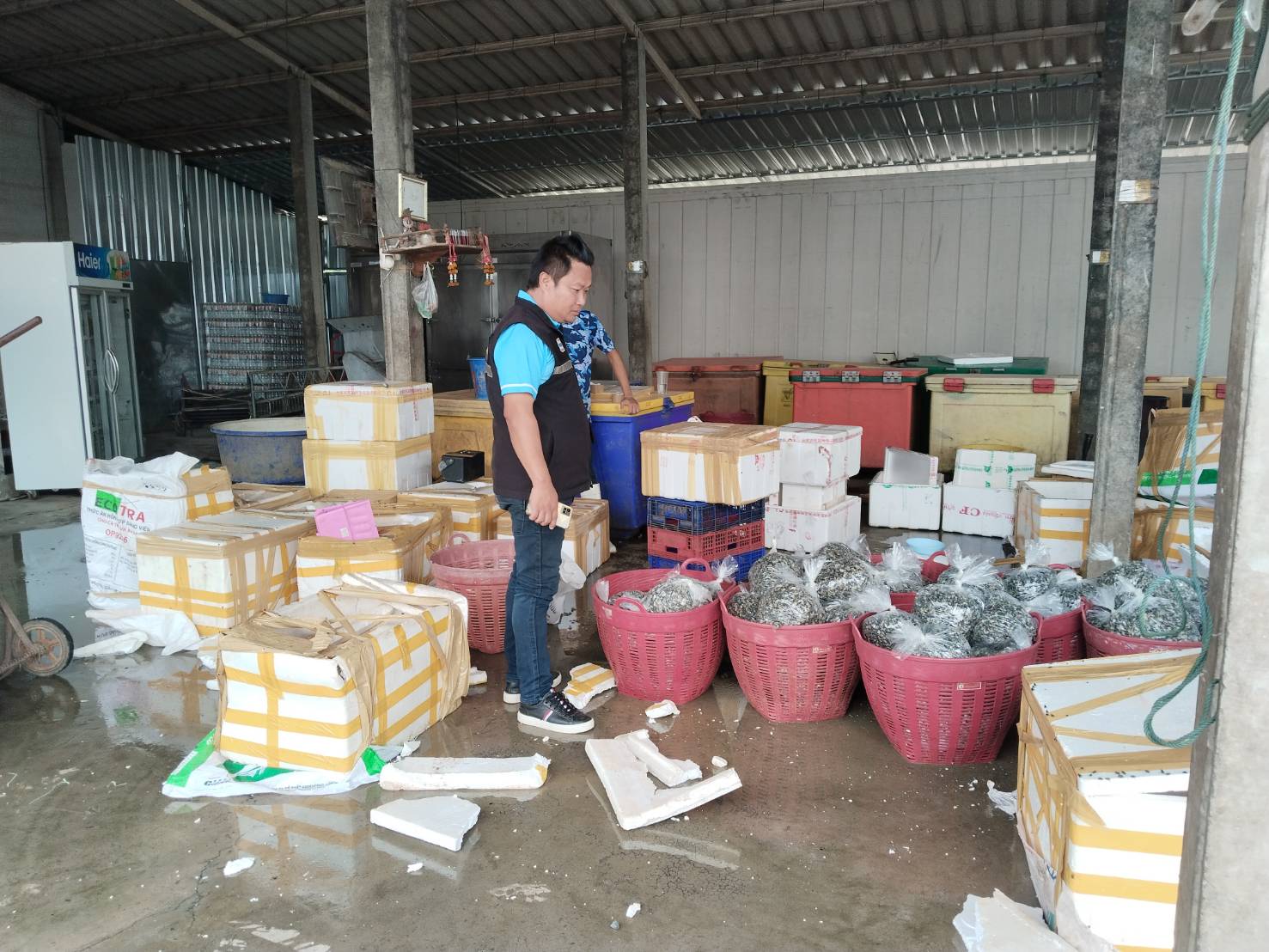 ตรวจเฝ้าระวังป้องกันการลักลอบนำเข้า-ส่งออกสินค้าประมง..คลิก