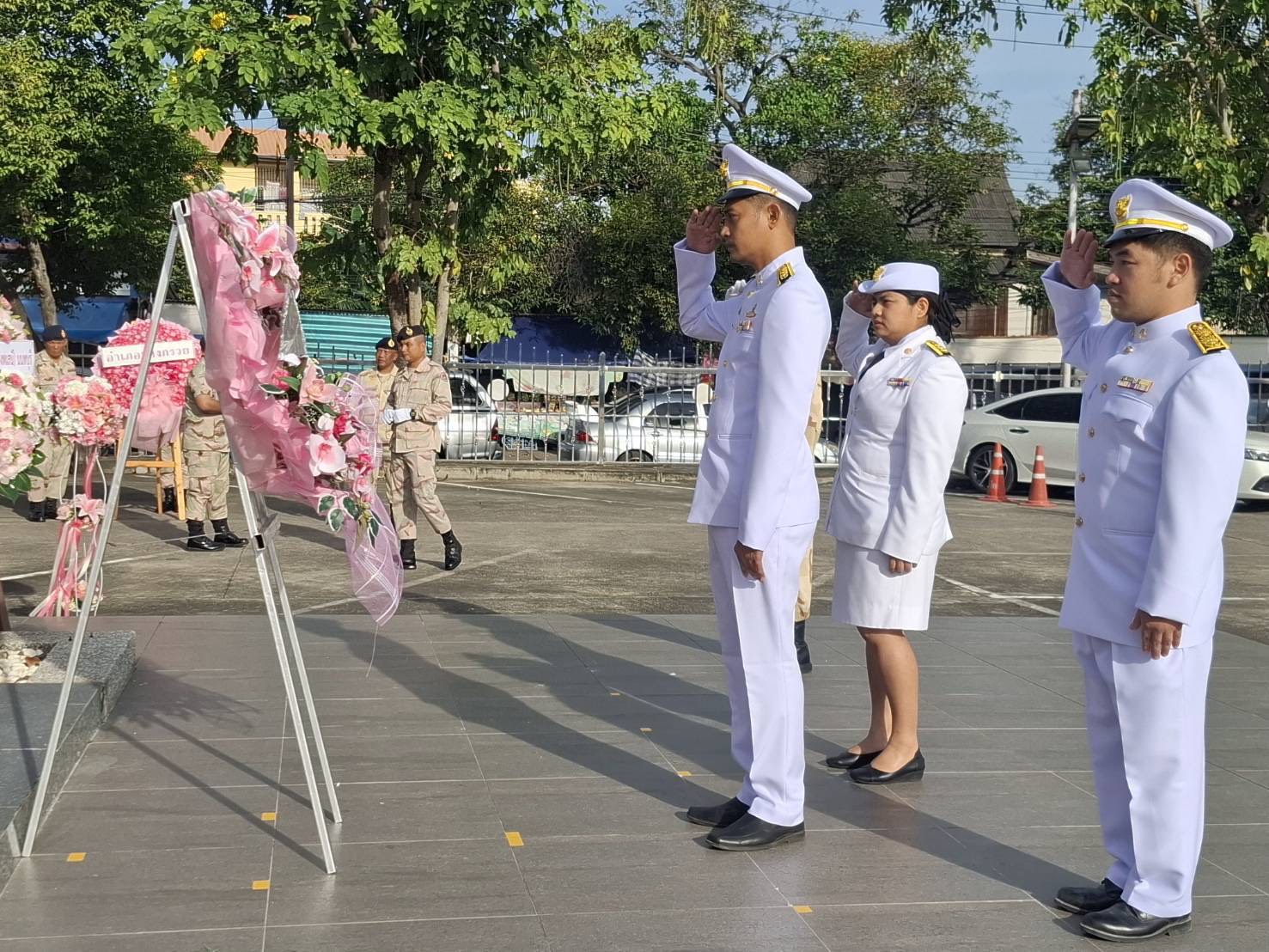 (อ.บางกรวย) พิธีวางพวงมาลาถวายราชสักการะ เนื่องในวันคล้ายวันสวรรคตพระบาทสมเด็จพระจุลจอมเกล้าเจ้าอยู่หัว (วันปิยมหาราช) ประจำปี พ.ศ. 2568..คลิก