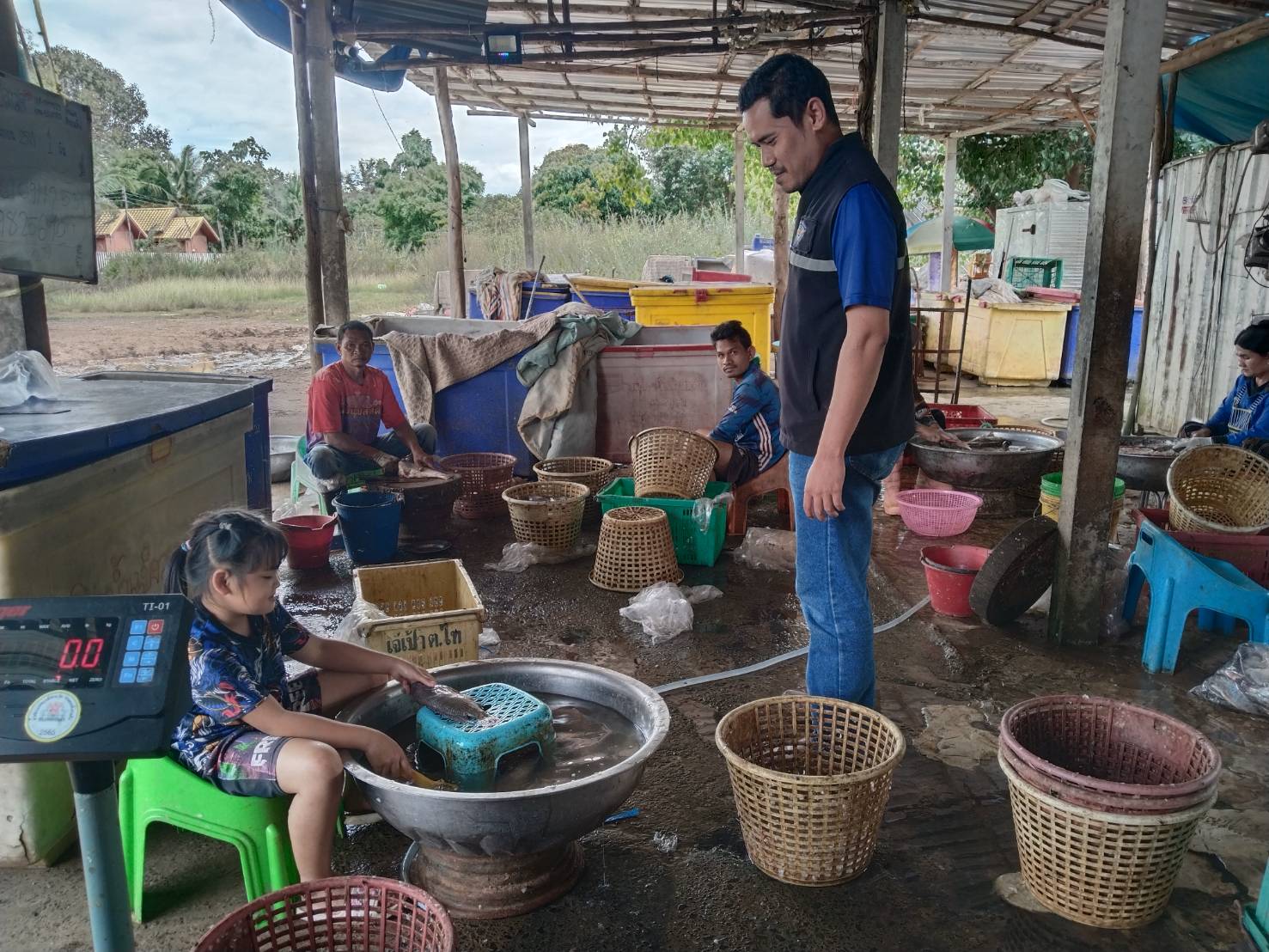 ตรวจเฝ้าระวังป้องกันการลักลอบนำเข้า-ส่งออกสินค้าประมง..คลิก