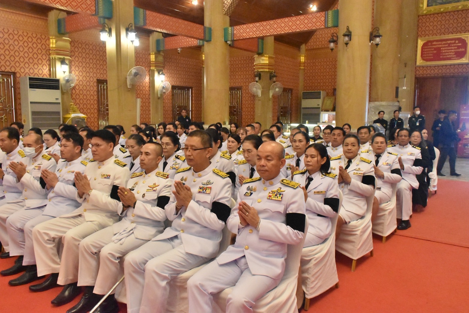 ประมงอุบลฯ ร่วมพิธีบำเพ็ญกุศลสวดพระอภิธรรม อุทิศถวายพระราชกุศลแด่ สมเด็จพระนางเจ้าสิริกิติ์ พระบรมราชินีนาถ พระบรมราชชนนีพันปีหลวง