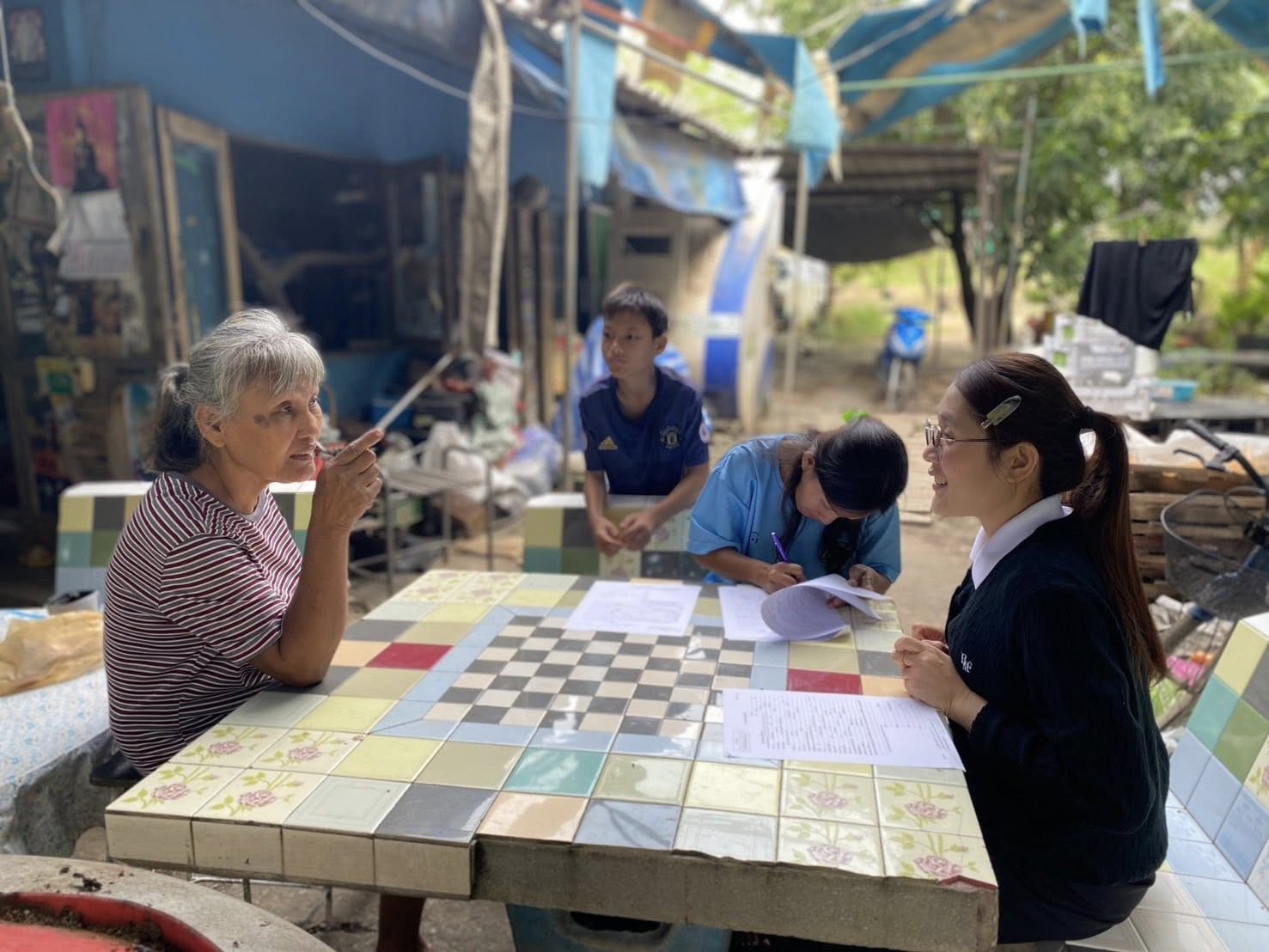 สำนักงานประมงพื้นที่กรุงเทพมหานคร ลงพื้นที่ให้บริการขึ้นทะเบียนเกษตรกรผู้เพาะเลี้ยงสัตว์น้ำ และติดตามโครงการสนับสนุนด้านการประมงตามพระราชดำริ