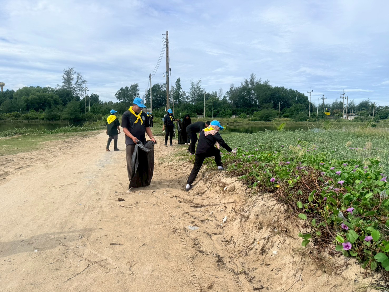 กิจกรรมจิตอาสาบำเพ็ญสาธารณประโยชน์และบำเพ็ญสาธารณกุศลเนื่องในวันนวมินทรมหาราช 13ตุลาคม2568