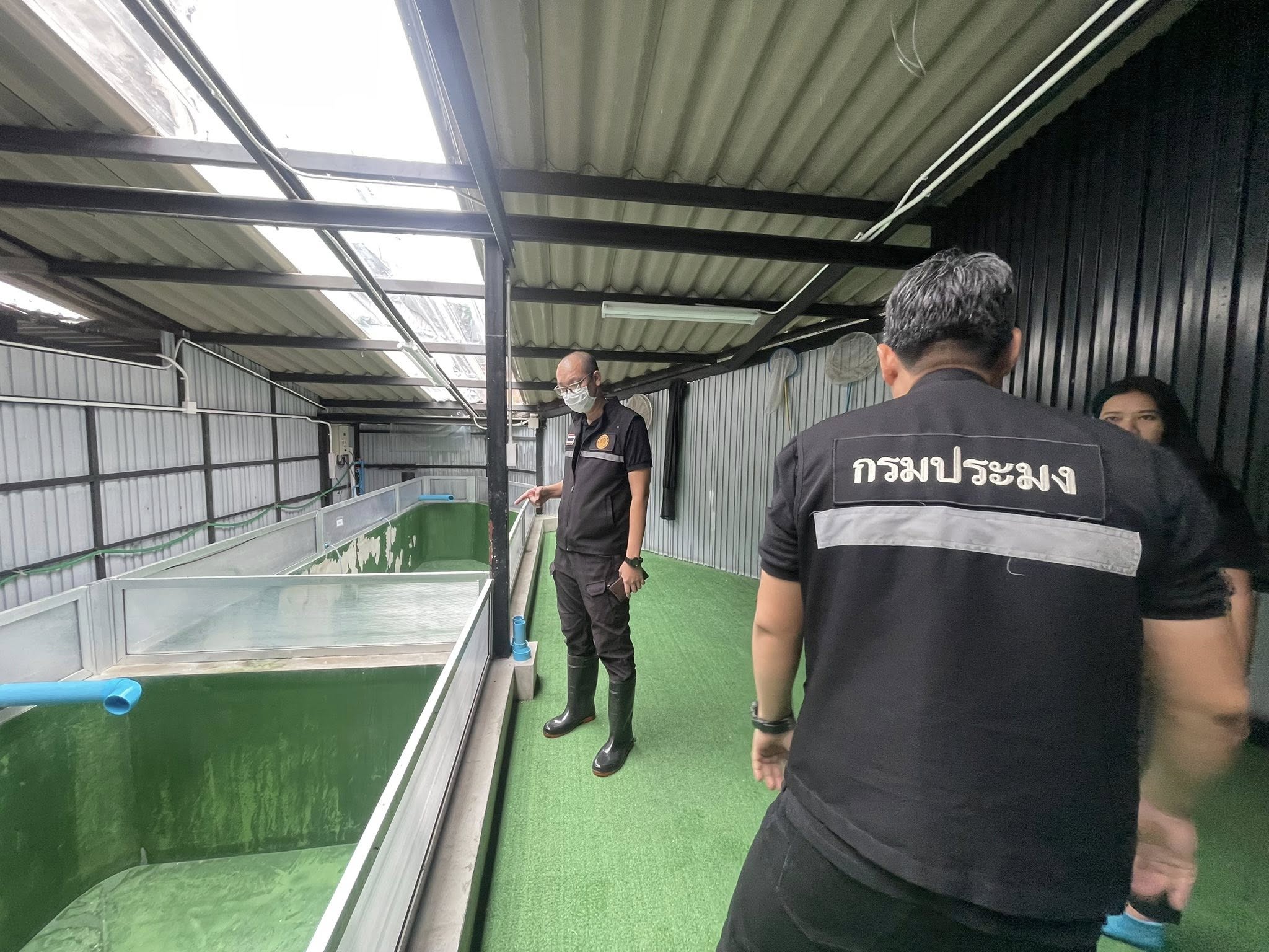 สำนักงานประมงพื้นที่กรุงเทพมหานคร ลงพื้นที่ตรวจประเมินสถานกักกันสัตว์น้ำที่ขอต่ออายุสถานกักกันสัตว์น้ำ ประจำปี 2568