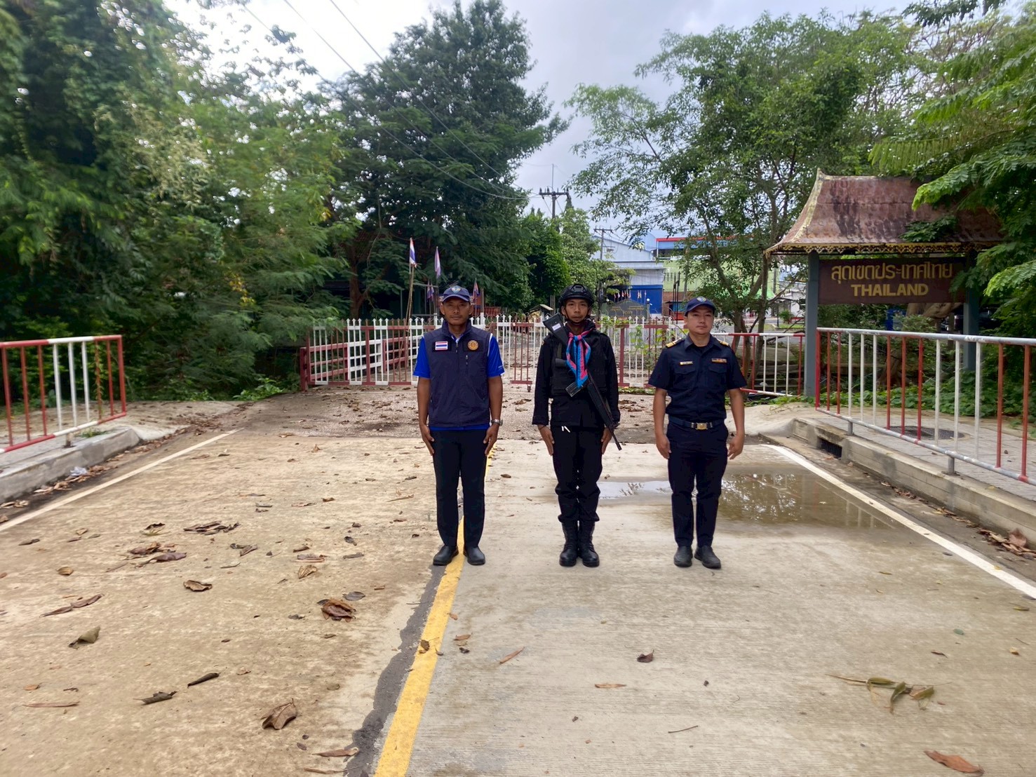 ตรวจบูรณาการ ทางจุดผ่านแดนบ้านหนองปรือ..คลิก