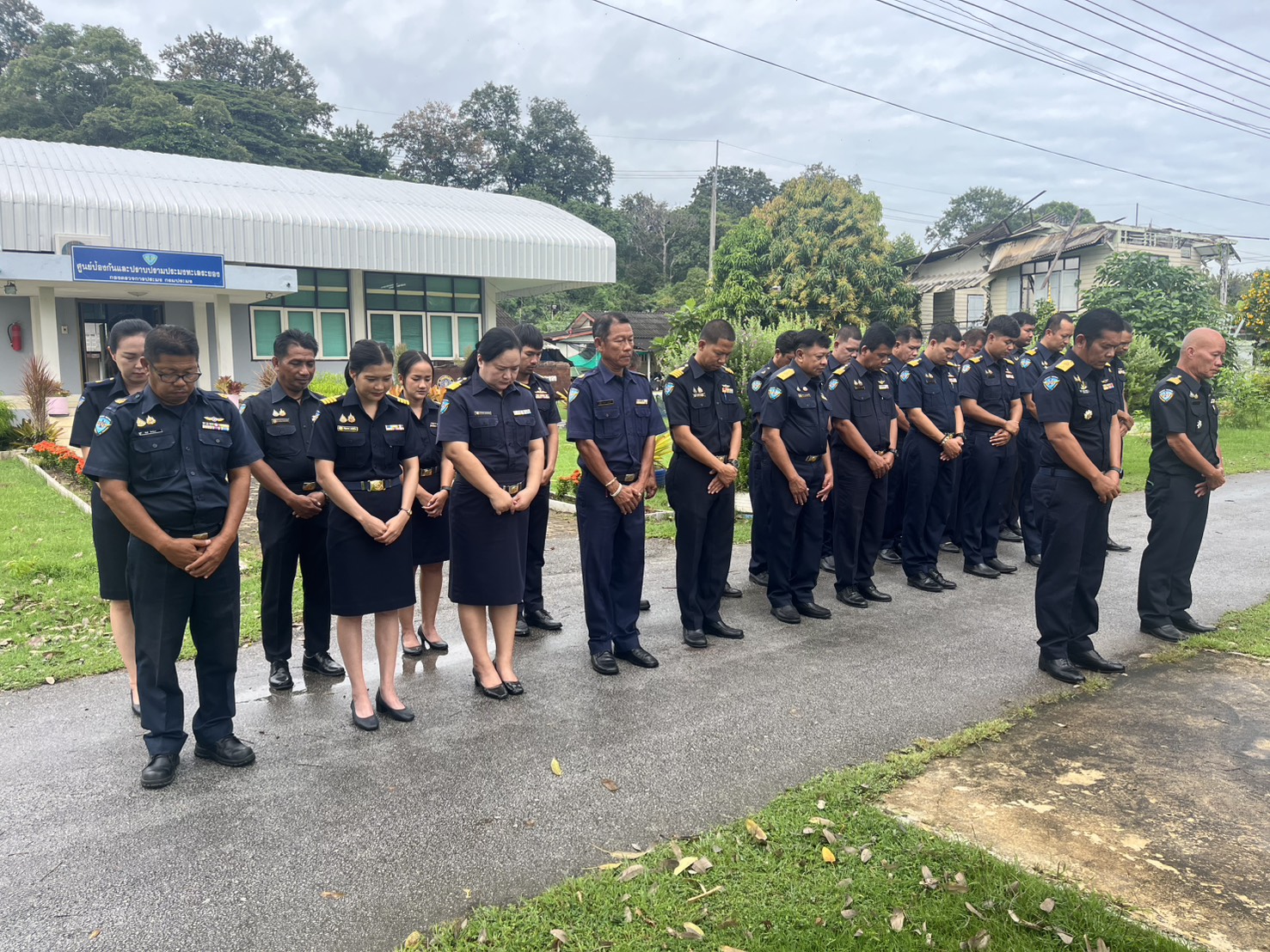 ร่วมทำกิจกรรมหน้าเสาธงและมอบหมายงานประจำสัปดาห์..คลิก