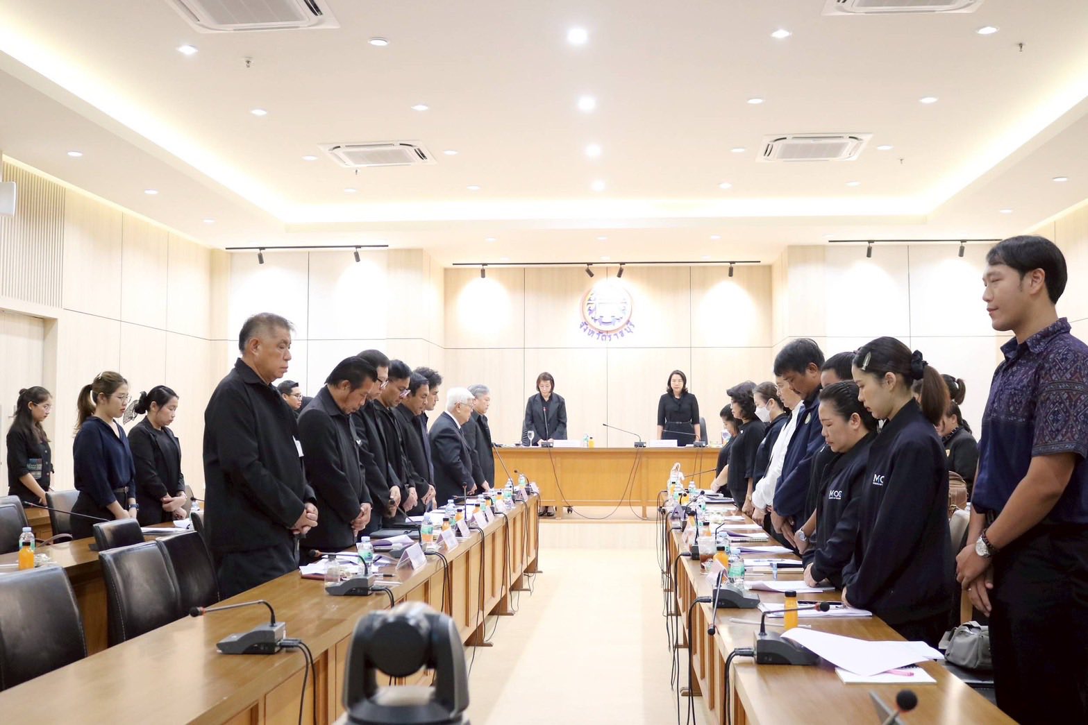 เข้าร่วมการประชุมคณะกรรมการบริ