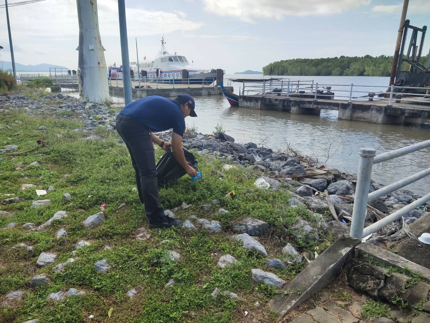 จัดกิจกรรมจิตอาสาบำเพ็ญสาธารณประโยชน์และสาธารณกุศลถวายพระราชกุศล เนื่องในนวมินทรมหาราช 13 ตุลาคม 2568 และวันปิยมหาราช 23 ตุลาคม 2568..คลิก