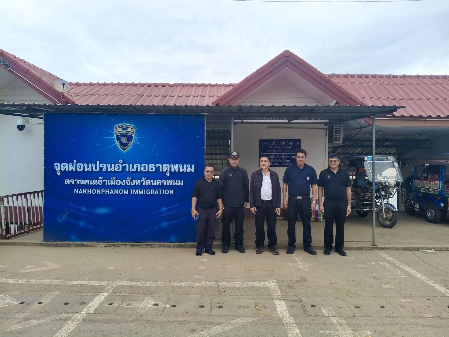 ข่าวกิจกรรม วันที่ 7 พฤศจิกายน 2568 ผู้อำนวยการกองตรวจสอบเรือประมง สินค้าสัตว์น้ำและปัจจัยการผลิต (นายซุลกีฟลี ลติฟีปุตรา) พร้อมด้วย คณะ เข้าตรวจเยี่ยม ด่านตรวจประมงนครพนม