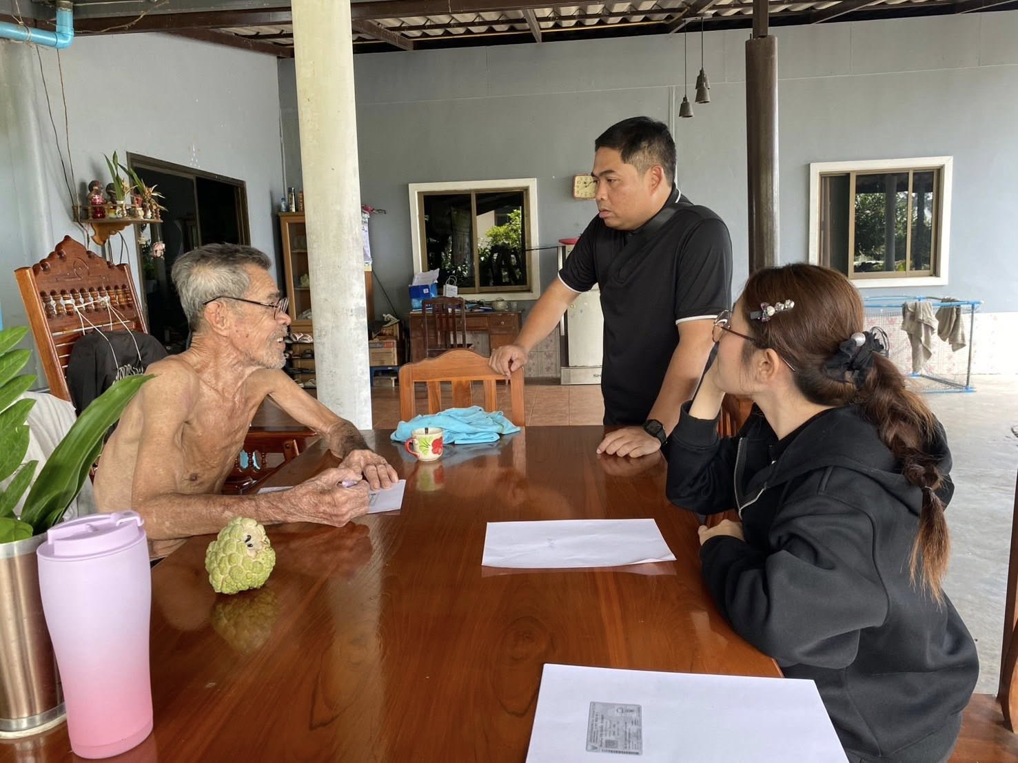 สำนักงานประมงพื้นที่กรุงเทพมหานคร ลงพื้นที่ให้บริการเกษตรกร