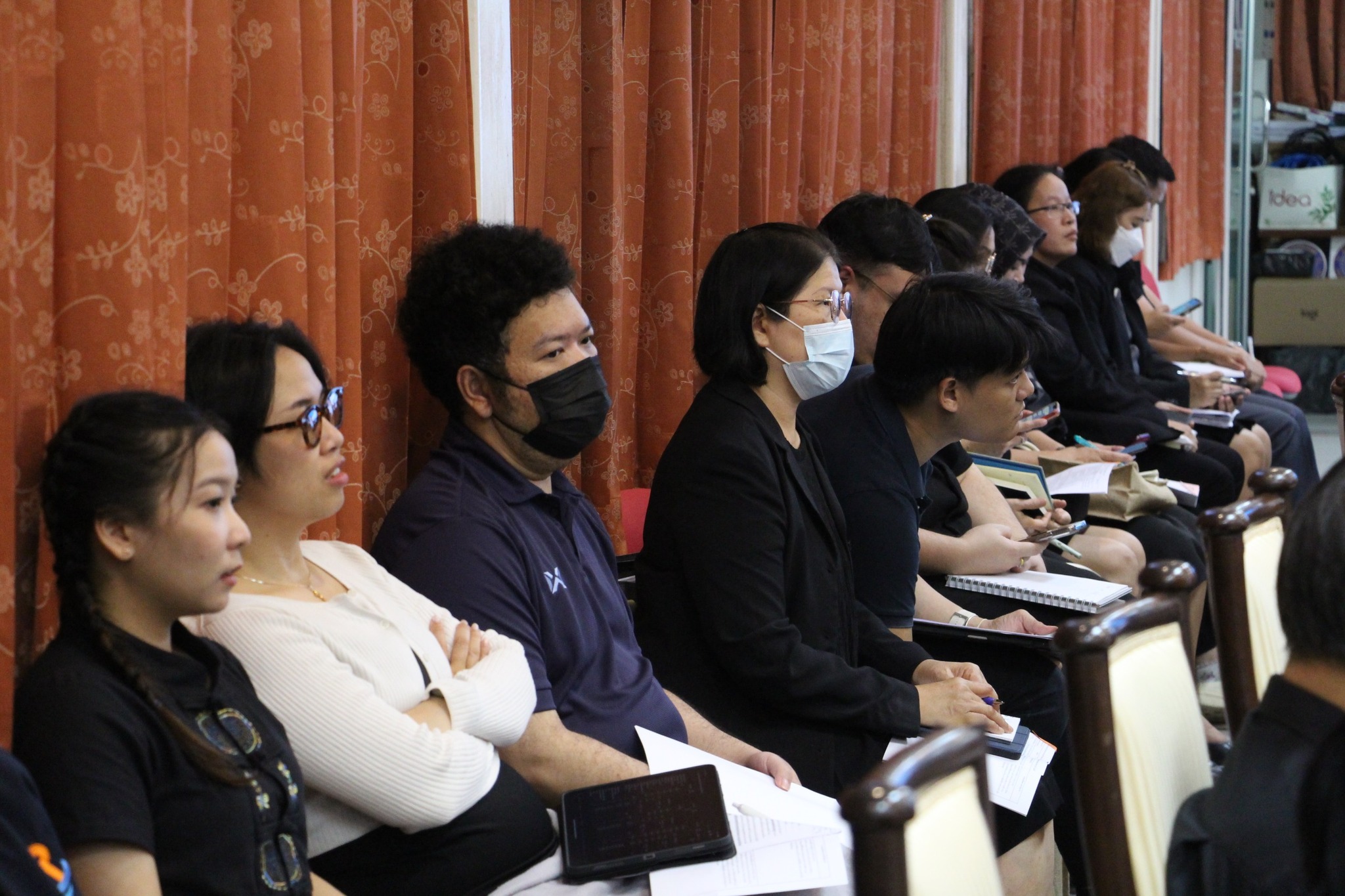 ข้าร่วมประชุมเปิดตรวจสอบการปฏิบัติตามกฎหมาย