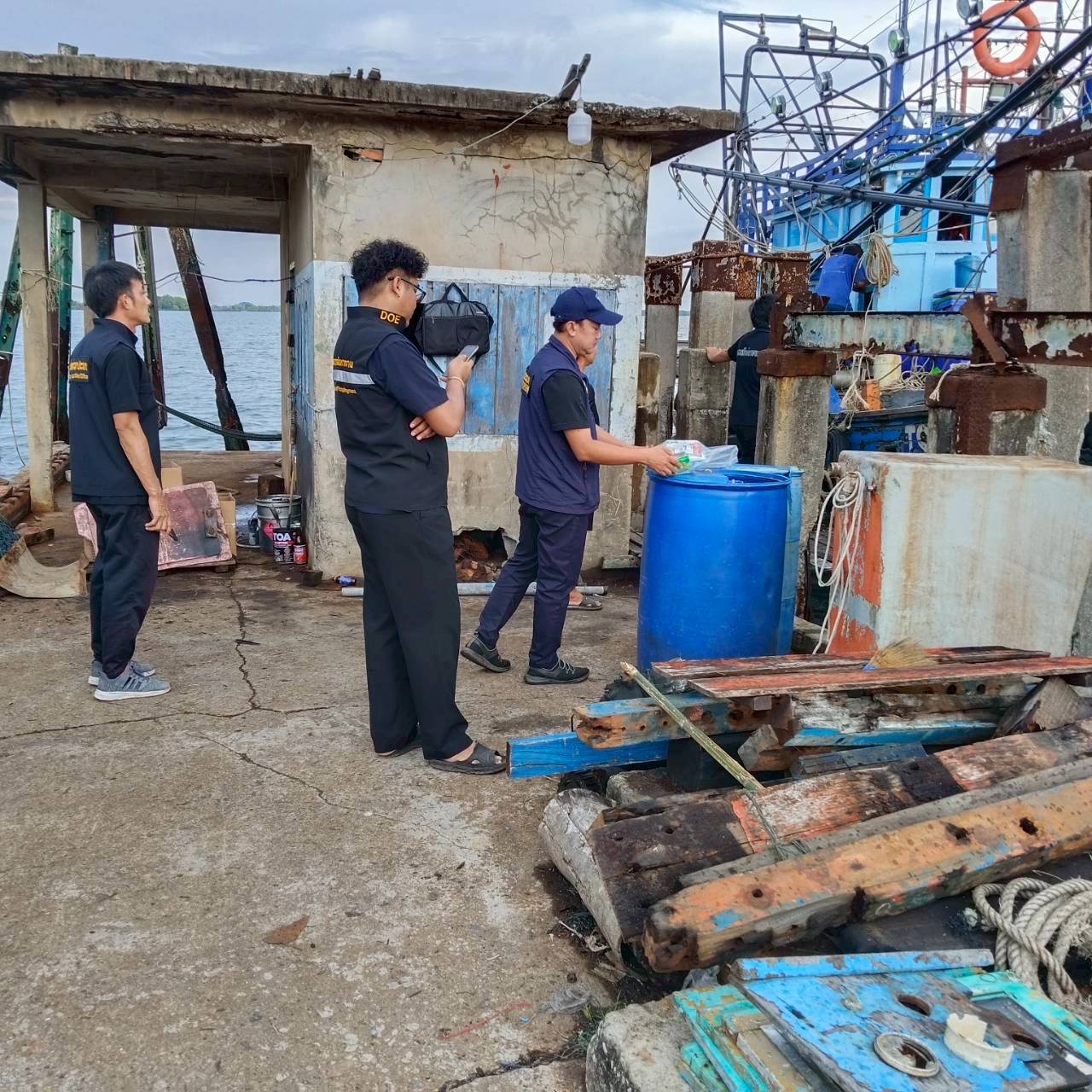 ตรวจเรือประมงในจังหวัดจันทบุรี..คลิก