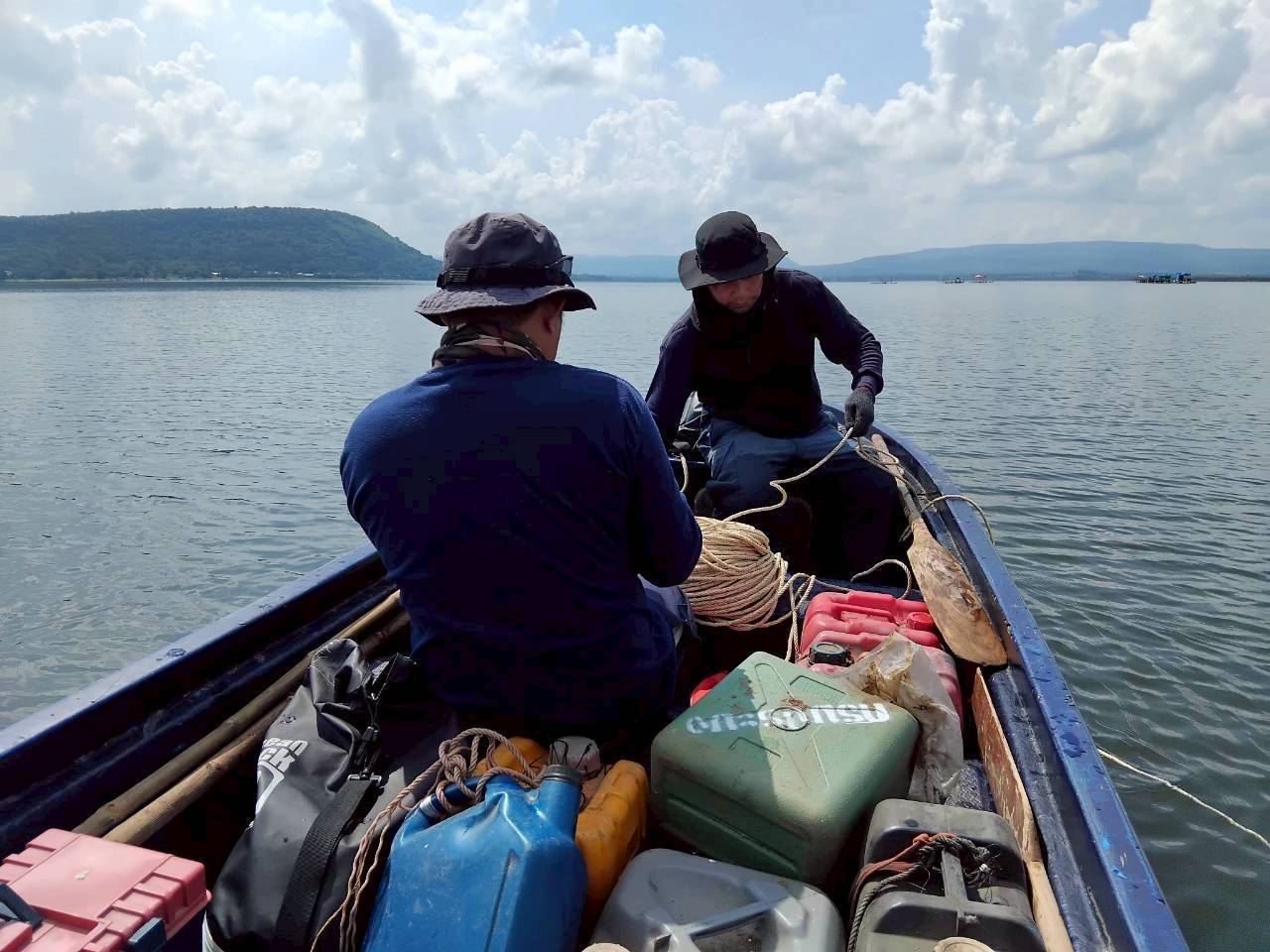 ศูนย์ป้องกันและปราบปรามประมงน้ำจืดนครราชสีมา ออกปฏิบัติงานในพื้นที่บริเวณอ่างเก็บน้ำลำสำลาย ตำบลตะขบอำเภอปักธงชัย จังหวัดนครราชสีมา..คลิก